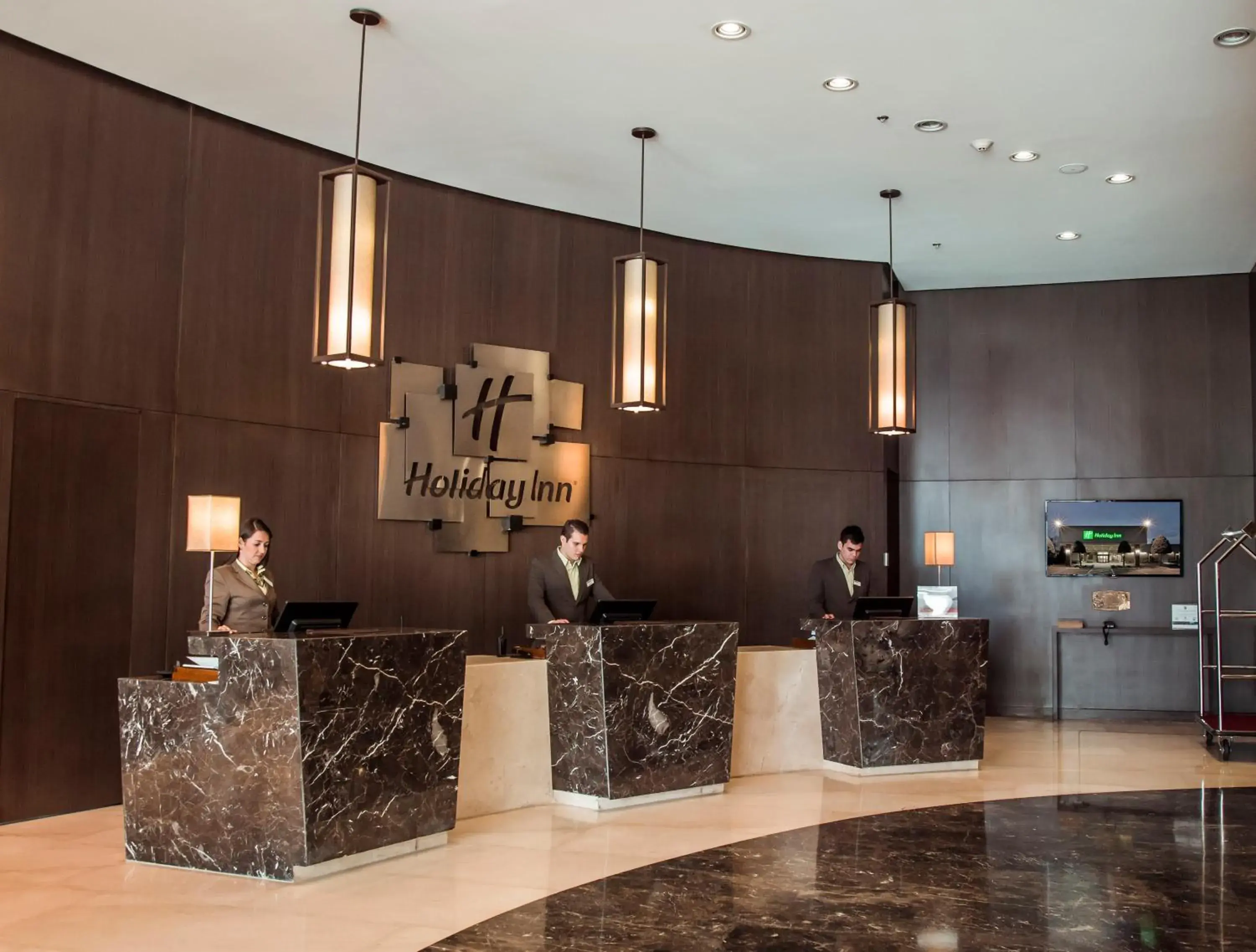 Property building in Holiday Inn Bucaramanga Cacique by IHG Property building in Holiday Inn Bucaramanga Cacique by IHG