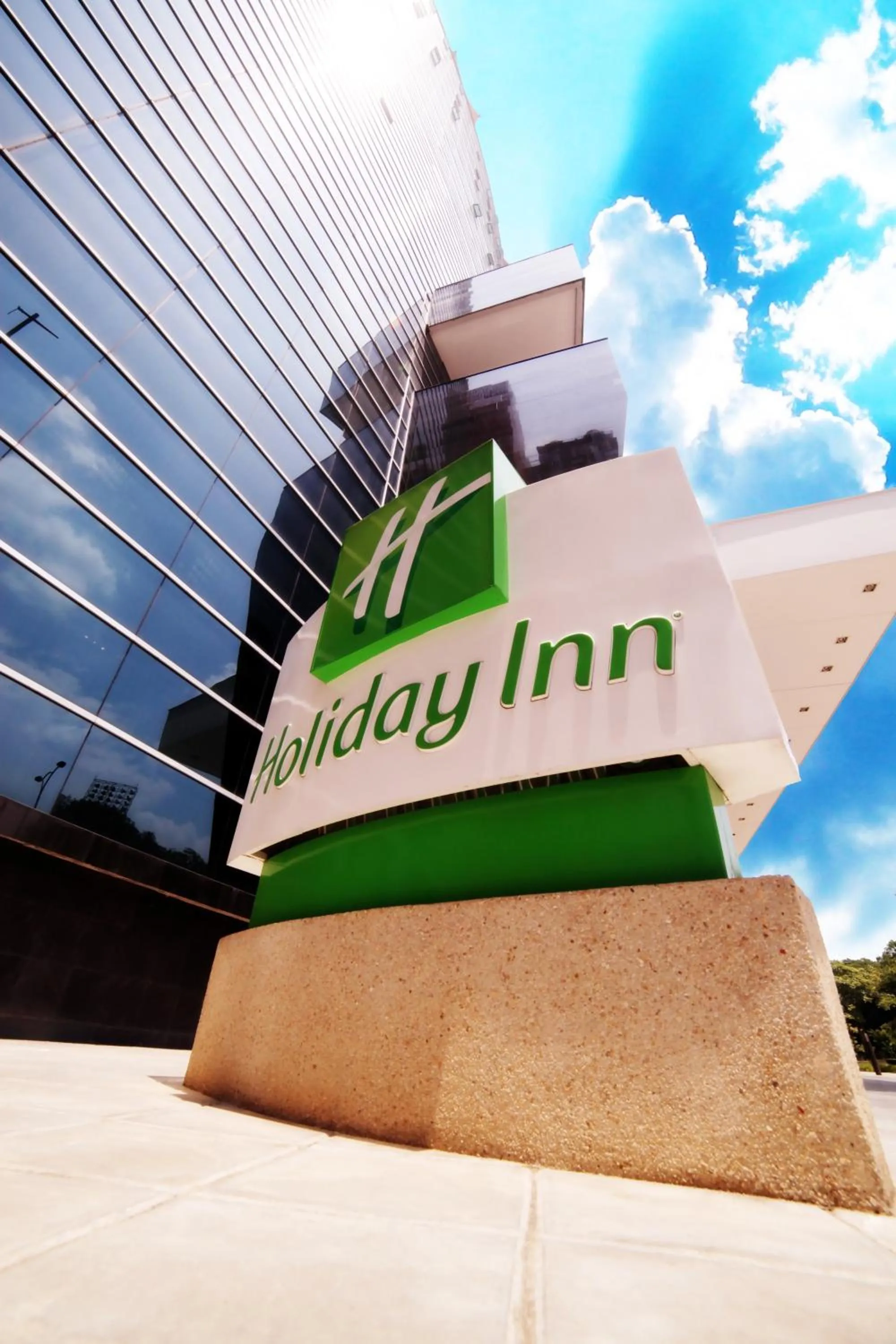 Property building in Holiday Inn Bucaramanga Cacique by IHG