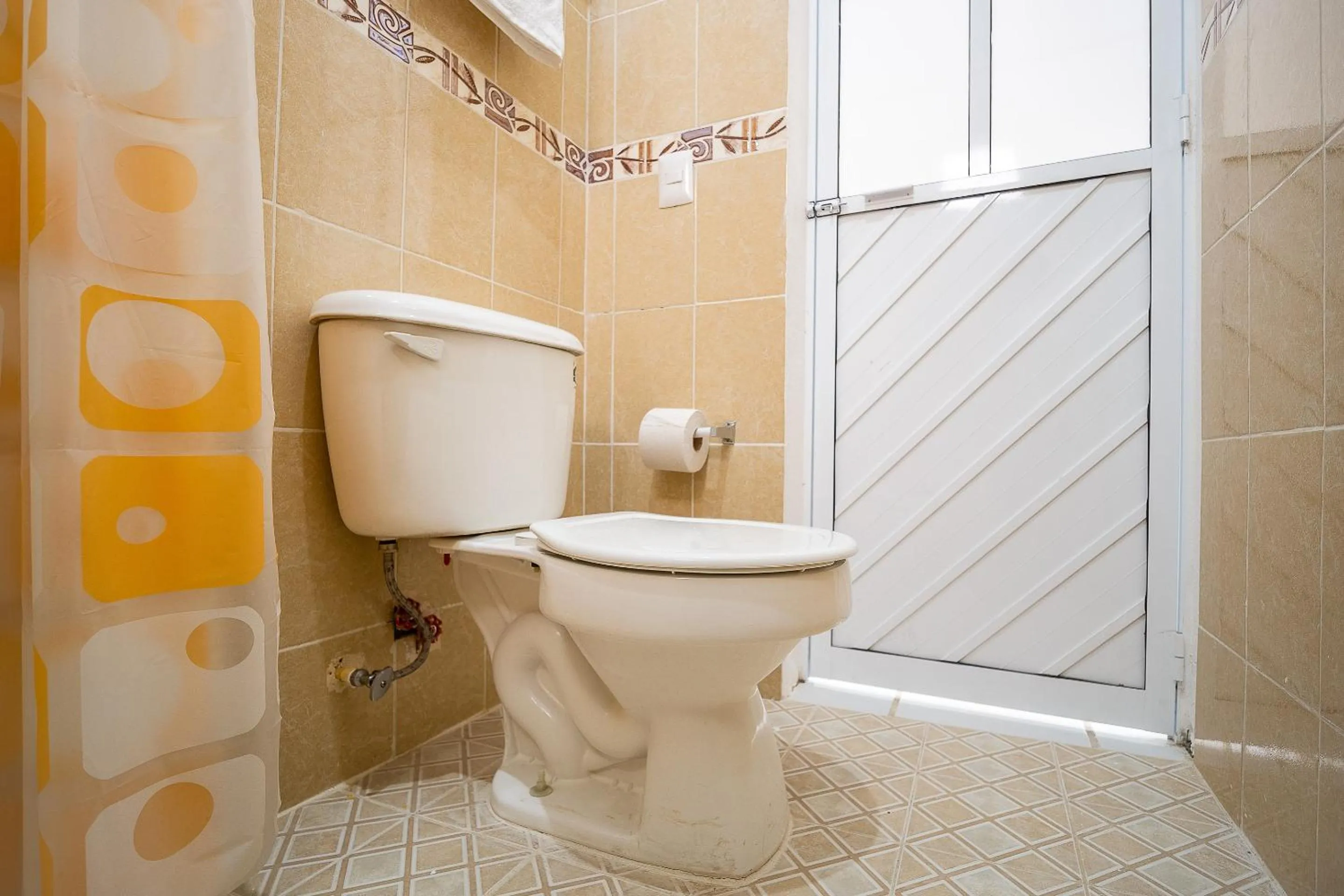 Bathroom in OYO Hotel Posada San Vicente, Huatulco