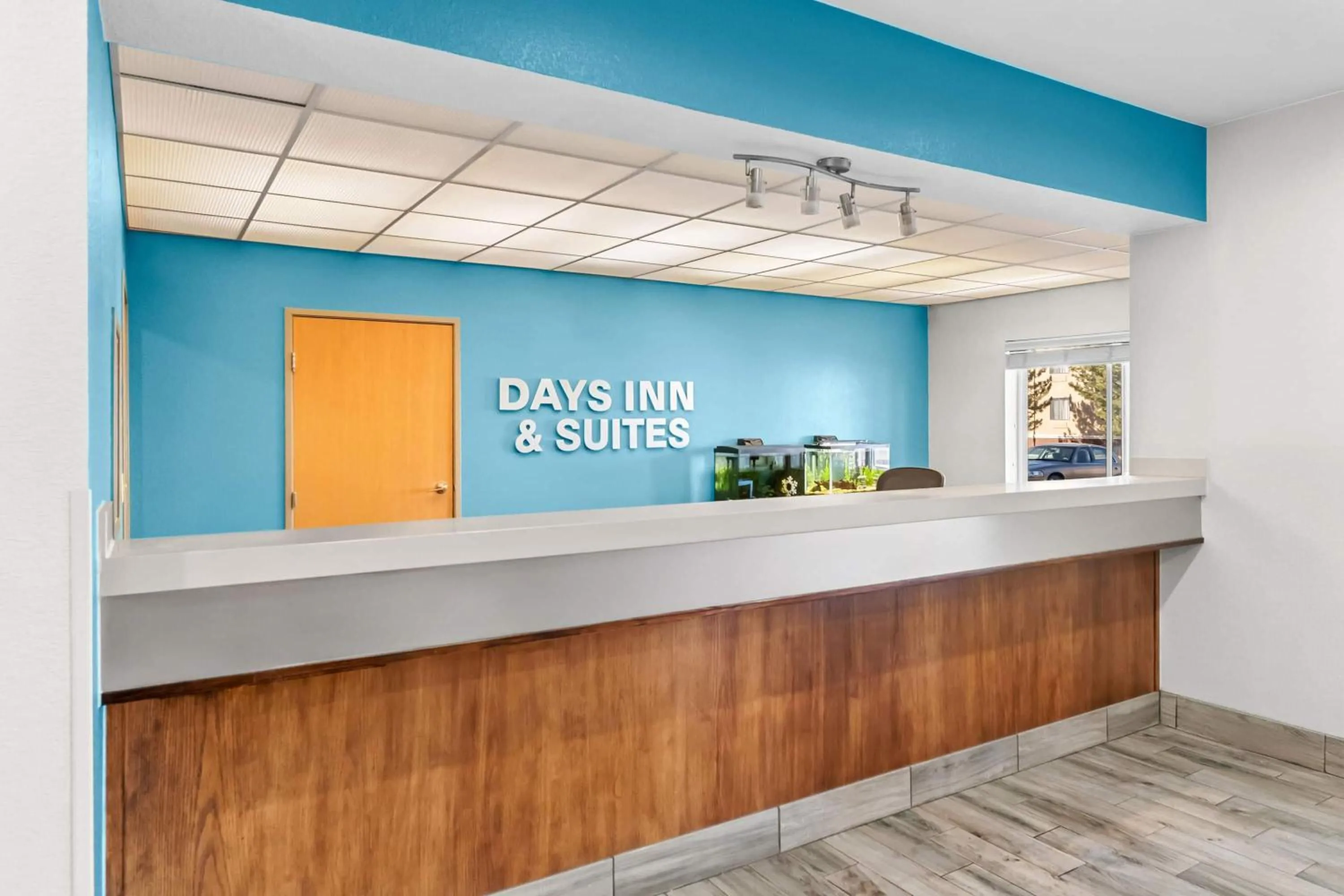 Lobby or reception in Days Inn & Suites by Wyndham Castle Rock