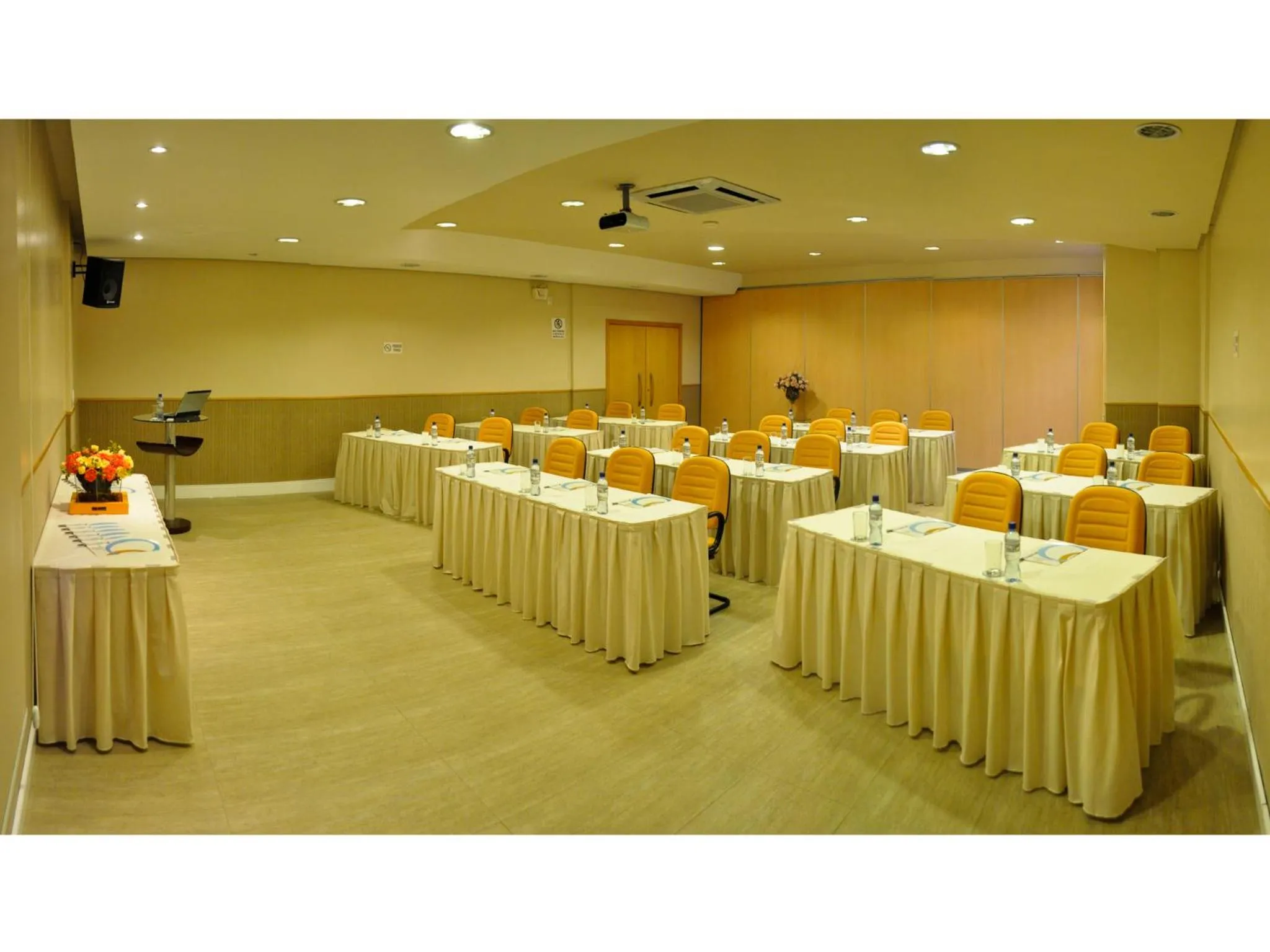 Meeting/conference room in Hotel Aliança Express
