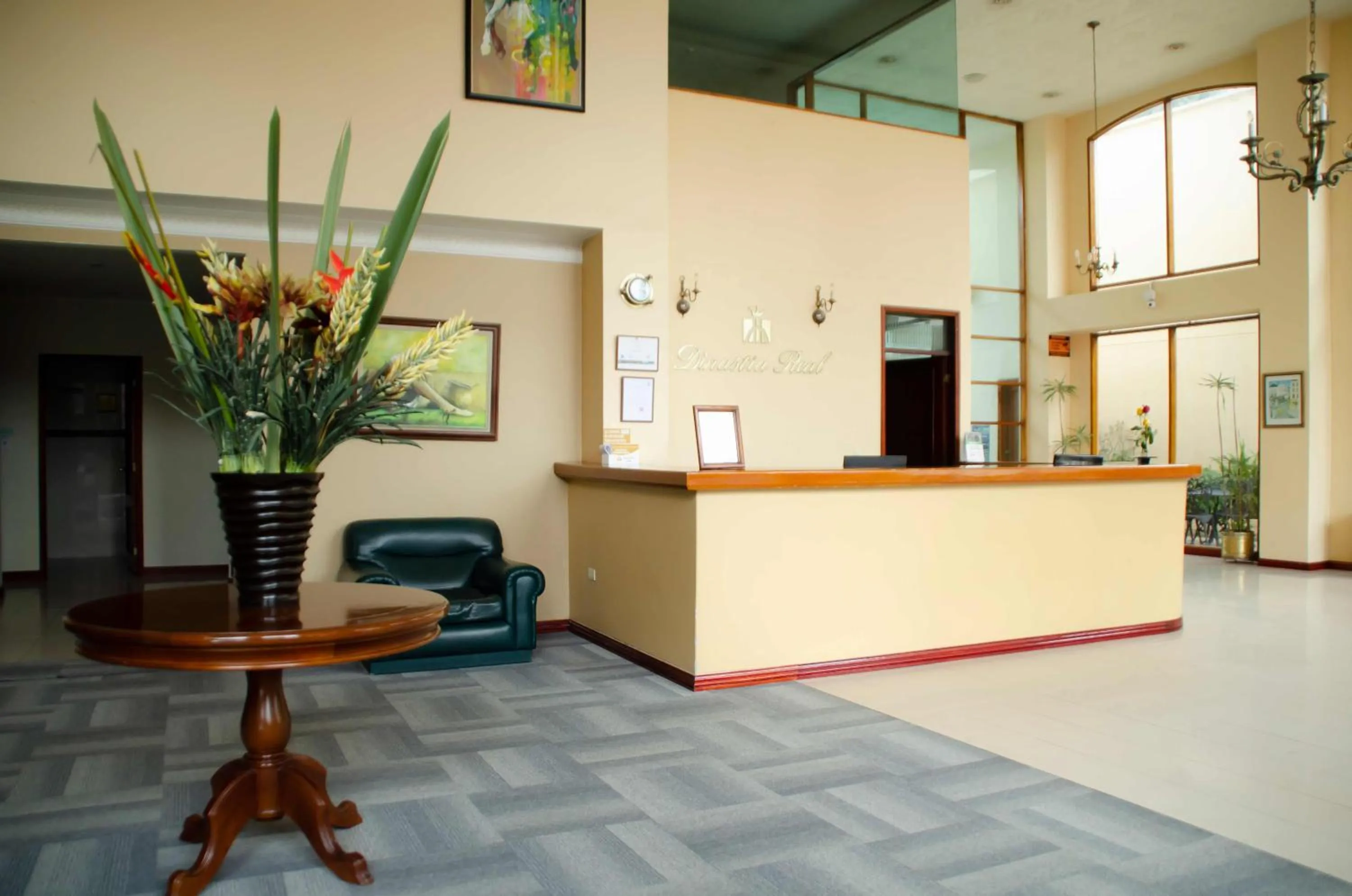 Lobby or reception in Hotel Dinastia Real