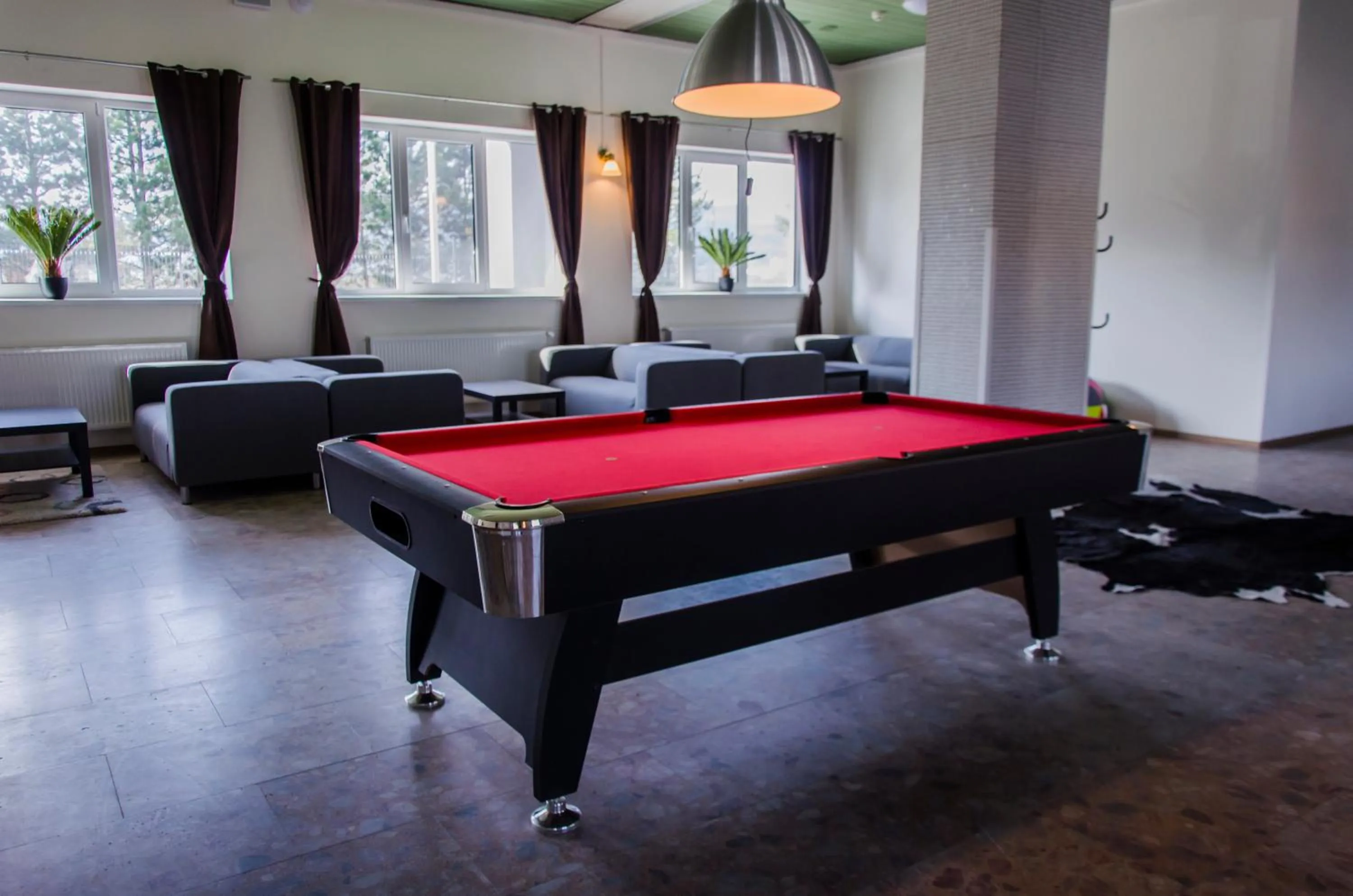 Billiard in Ubytovňa Milex