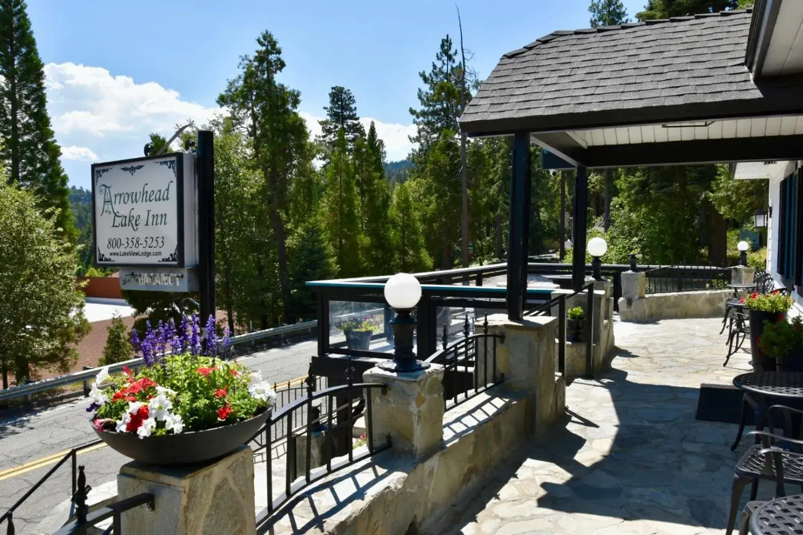 Arrowhead Lake Inn Arrowhead Lake Inn