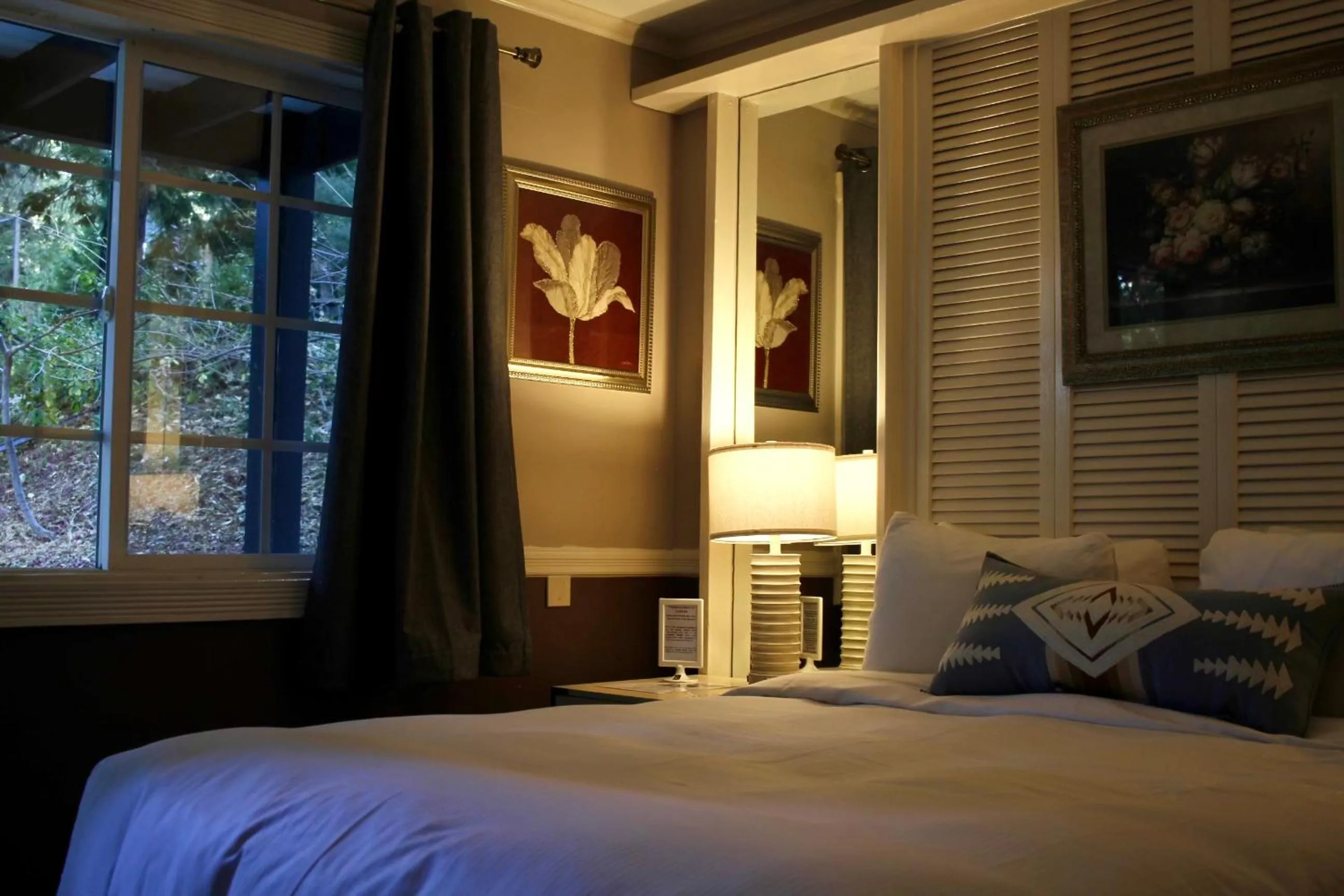 Bedroom, Bed in Arrowhead Lake Inn