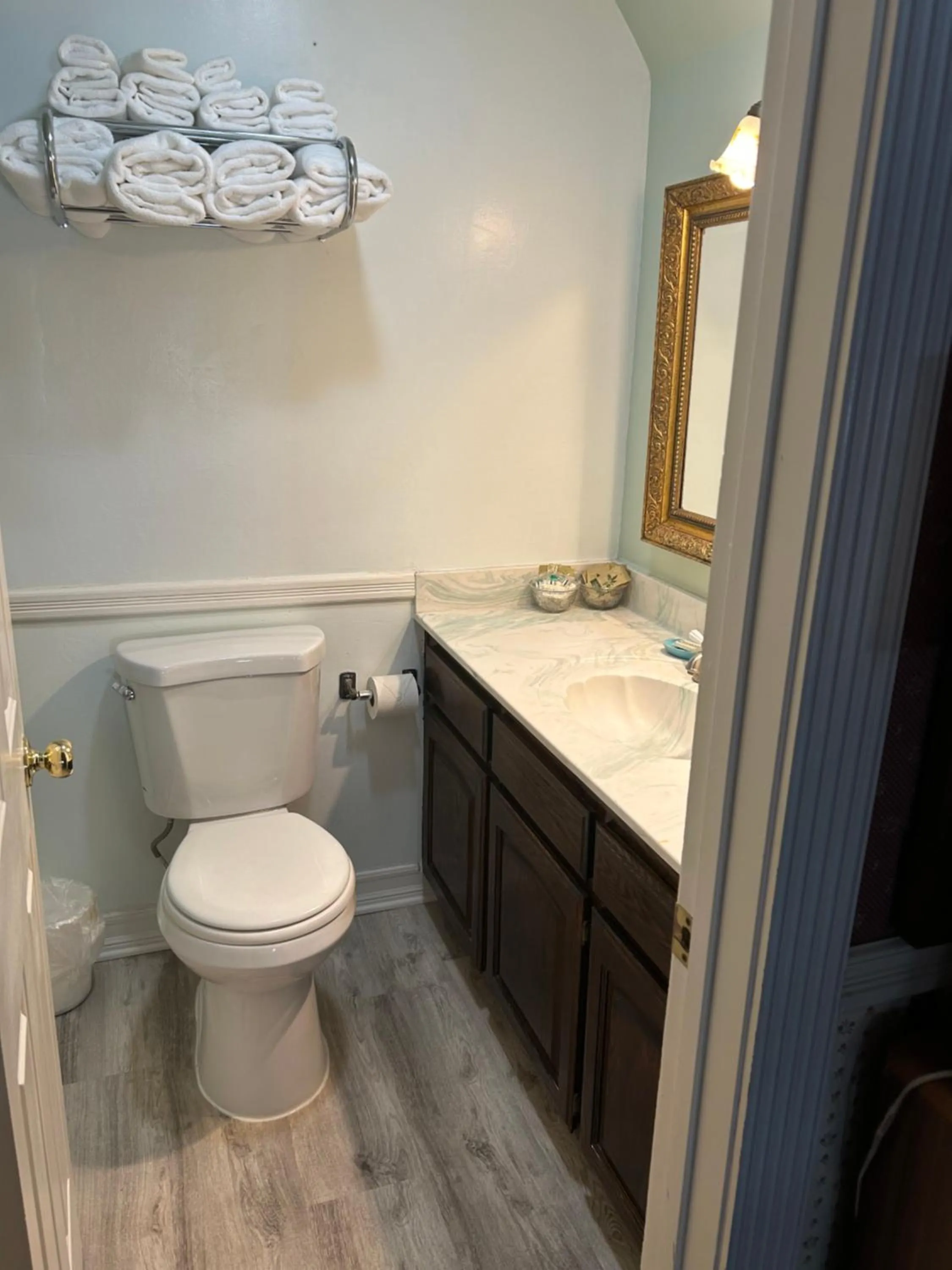 Shower in Arrowhead Lake Inn