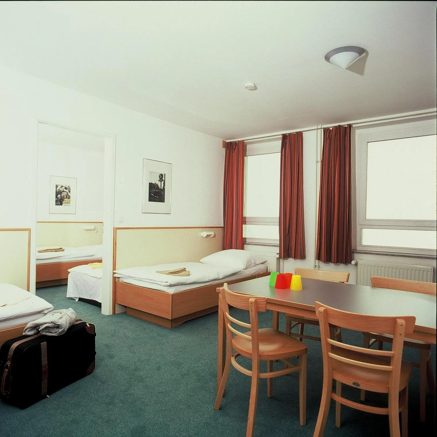 Photo of the whole room, Bed in Steps-Hotel