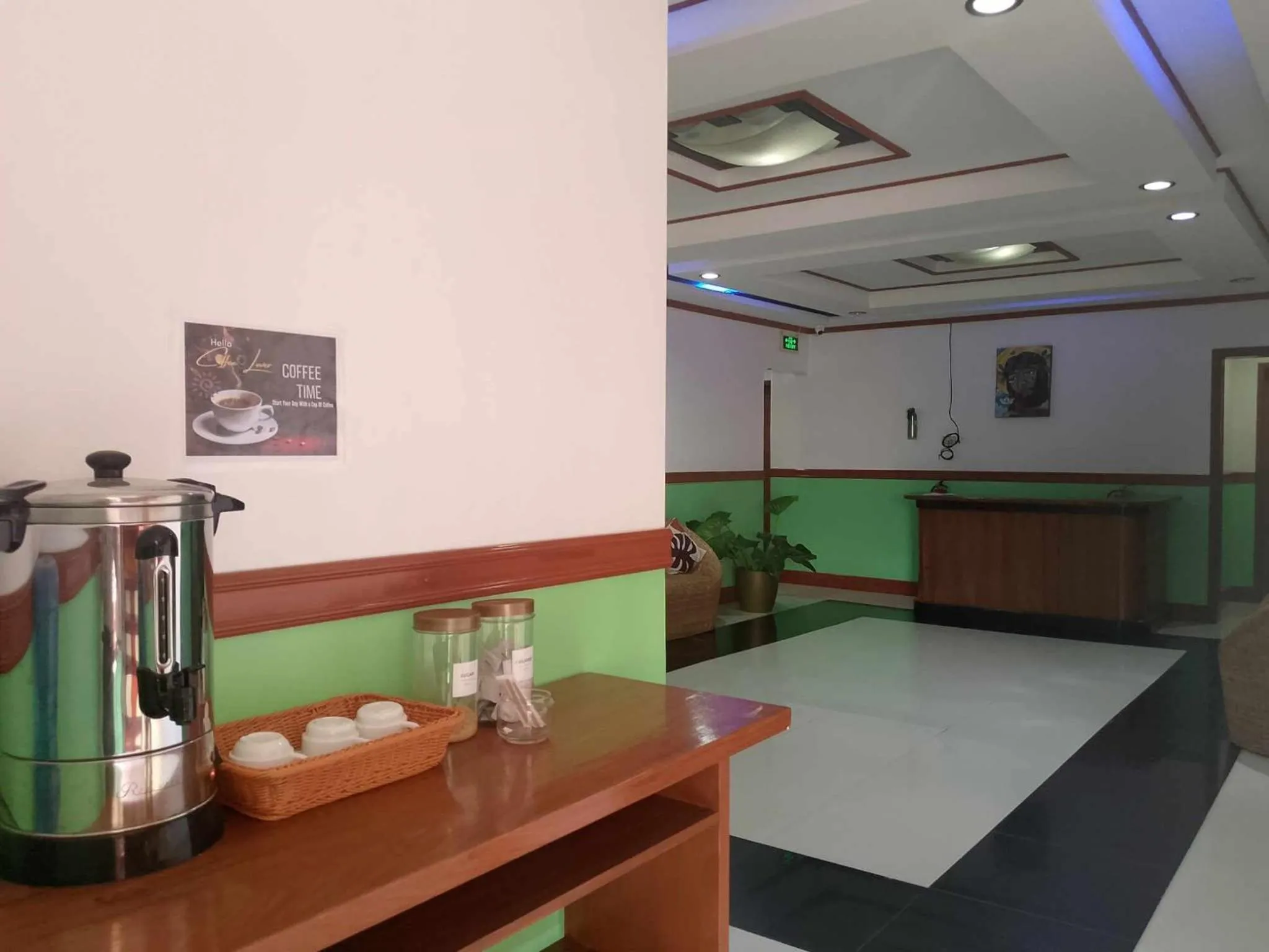 Coffee/tea facilities in SG Hotel