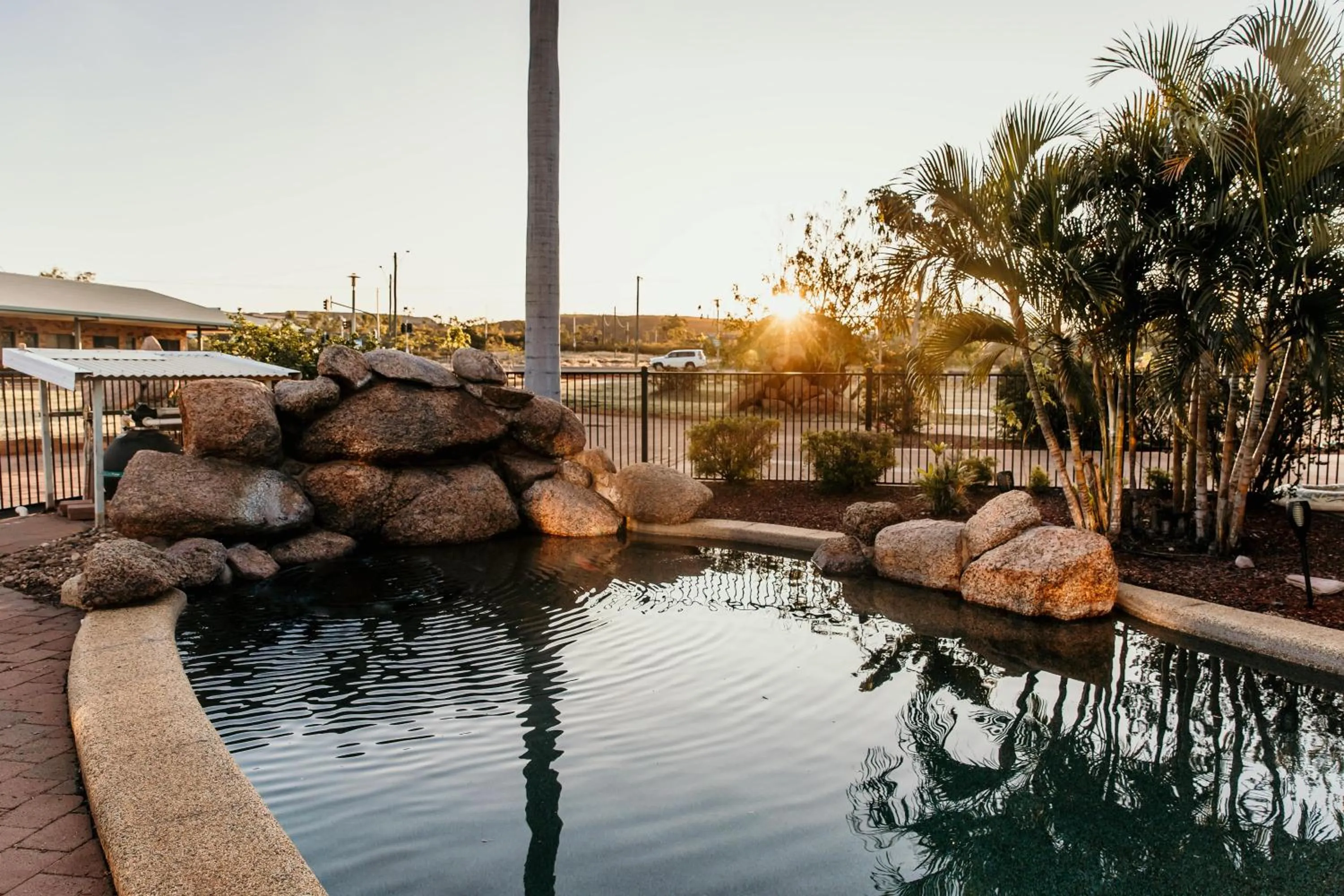 Swimming pool in Abacus Motel