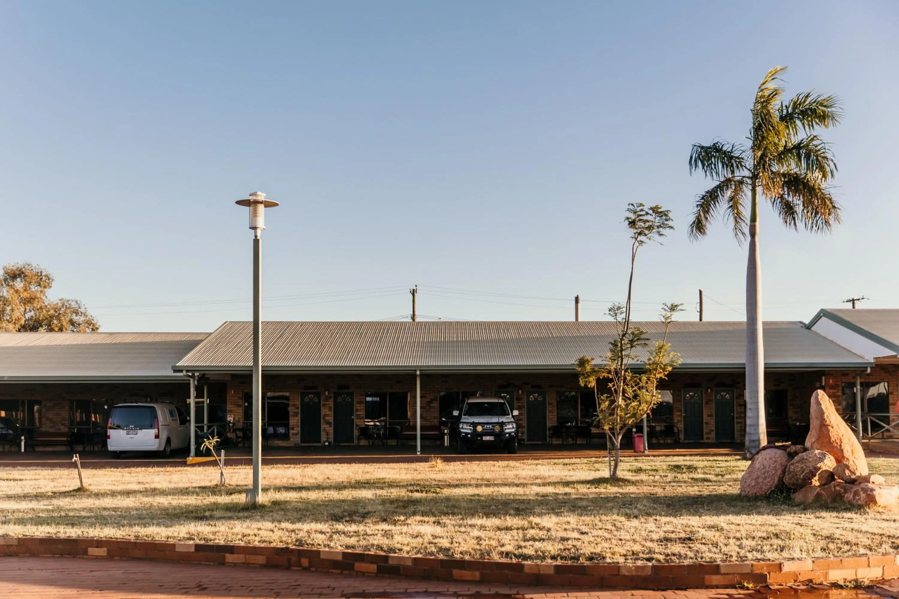 Parking in Abacus Motel