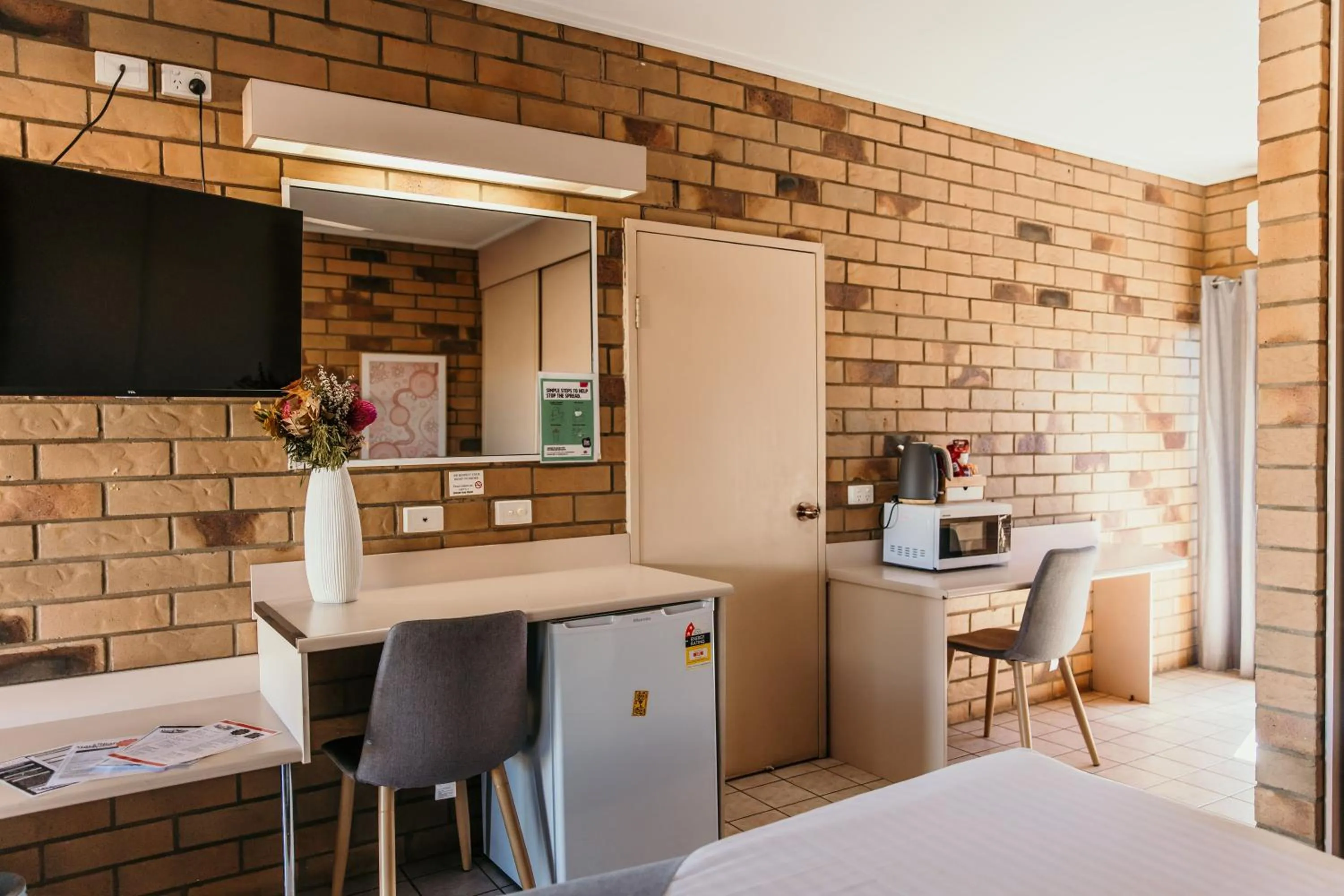 TV and multimedia, Bed in Abacus Motel