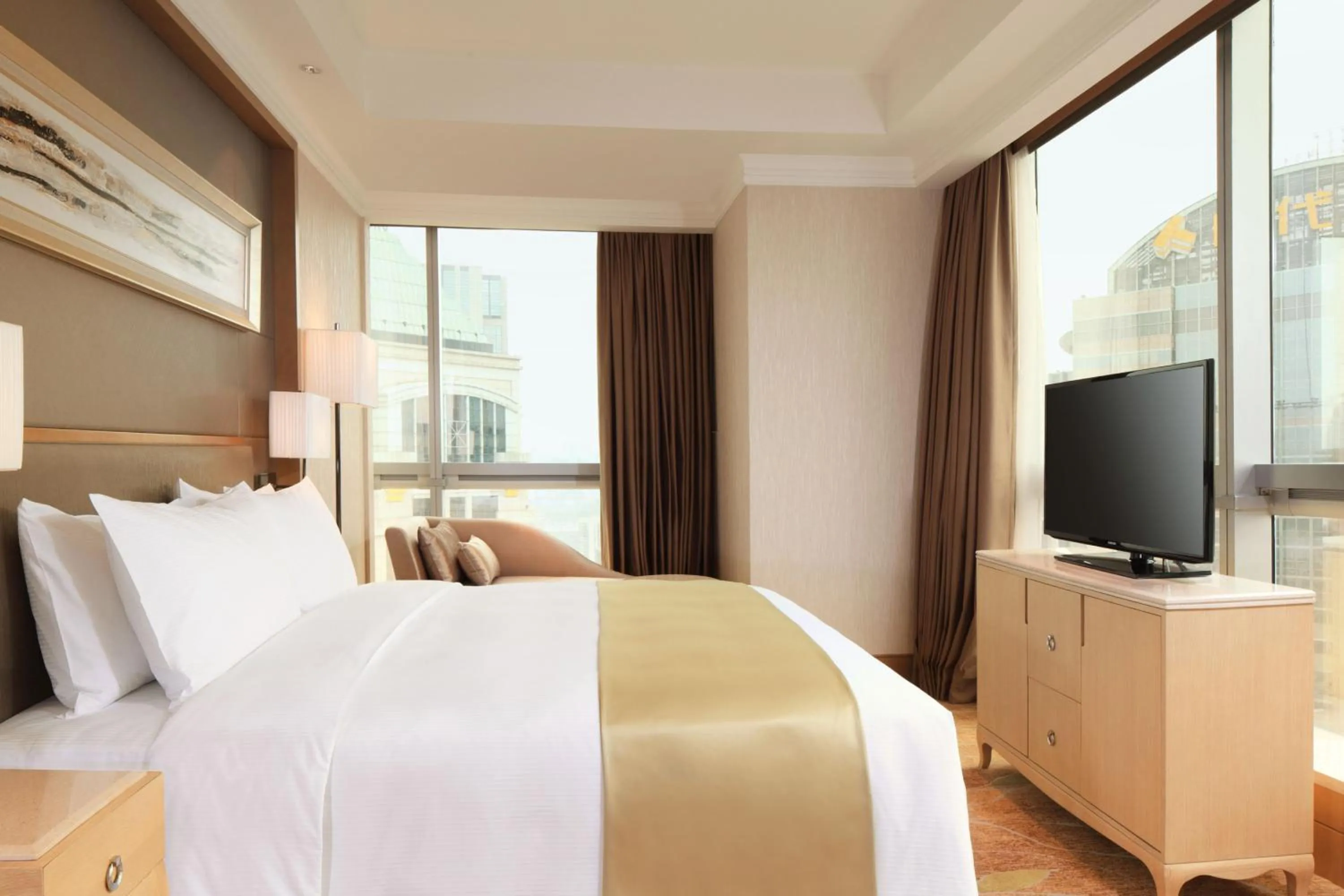 Bedroom, Bed in DoubleTree by Hilton Guangzhou - Near Beijing Road Pedestrian Street