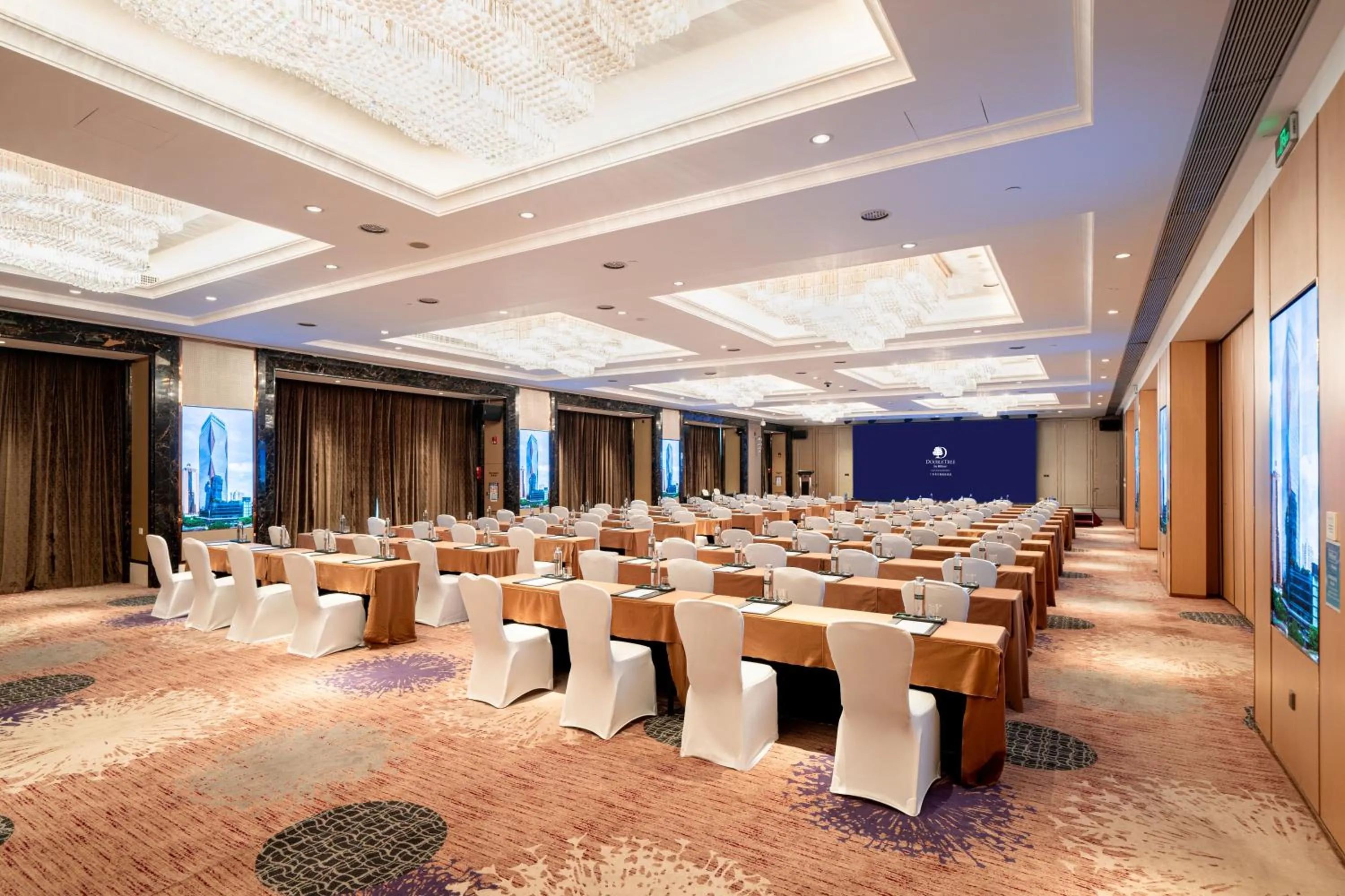 Meeting/conference room in DoubleTree by Hilton Guangzhou - Near Beijing Road Pedestrian Street