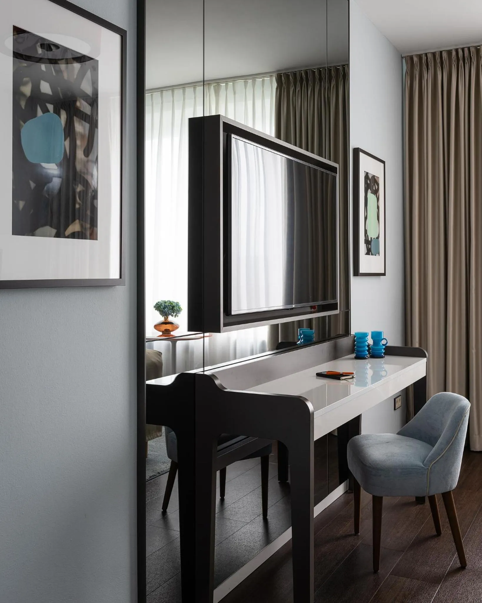 TV and multimedia in AMERON Bonn Hotel Königshof