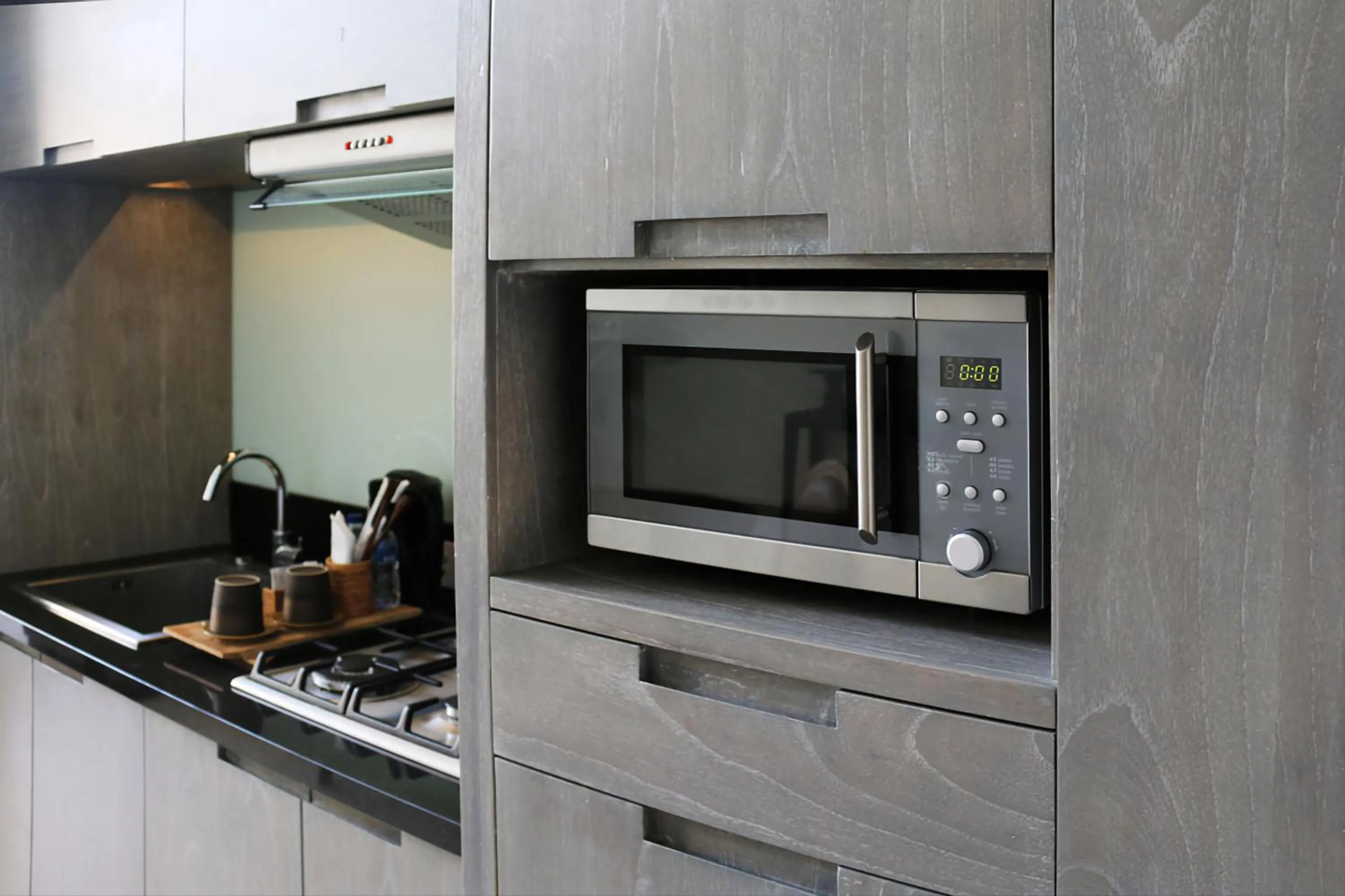 Kitchen or kitchenette in hu'u Villas