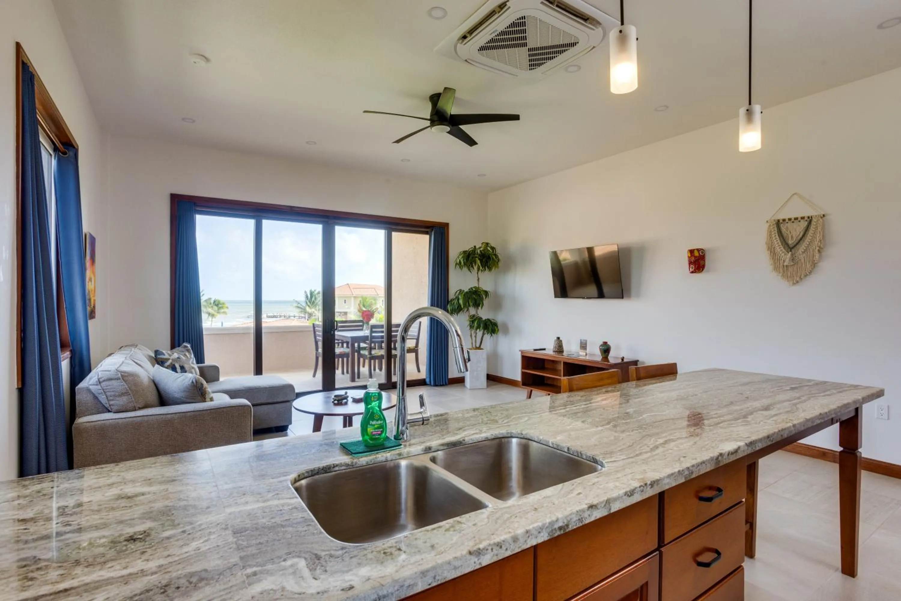 TV and multimedia in Seiri del Mar