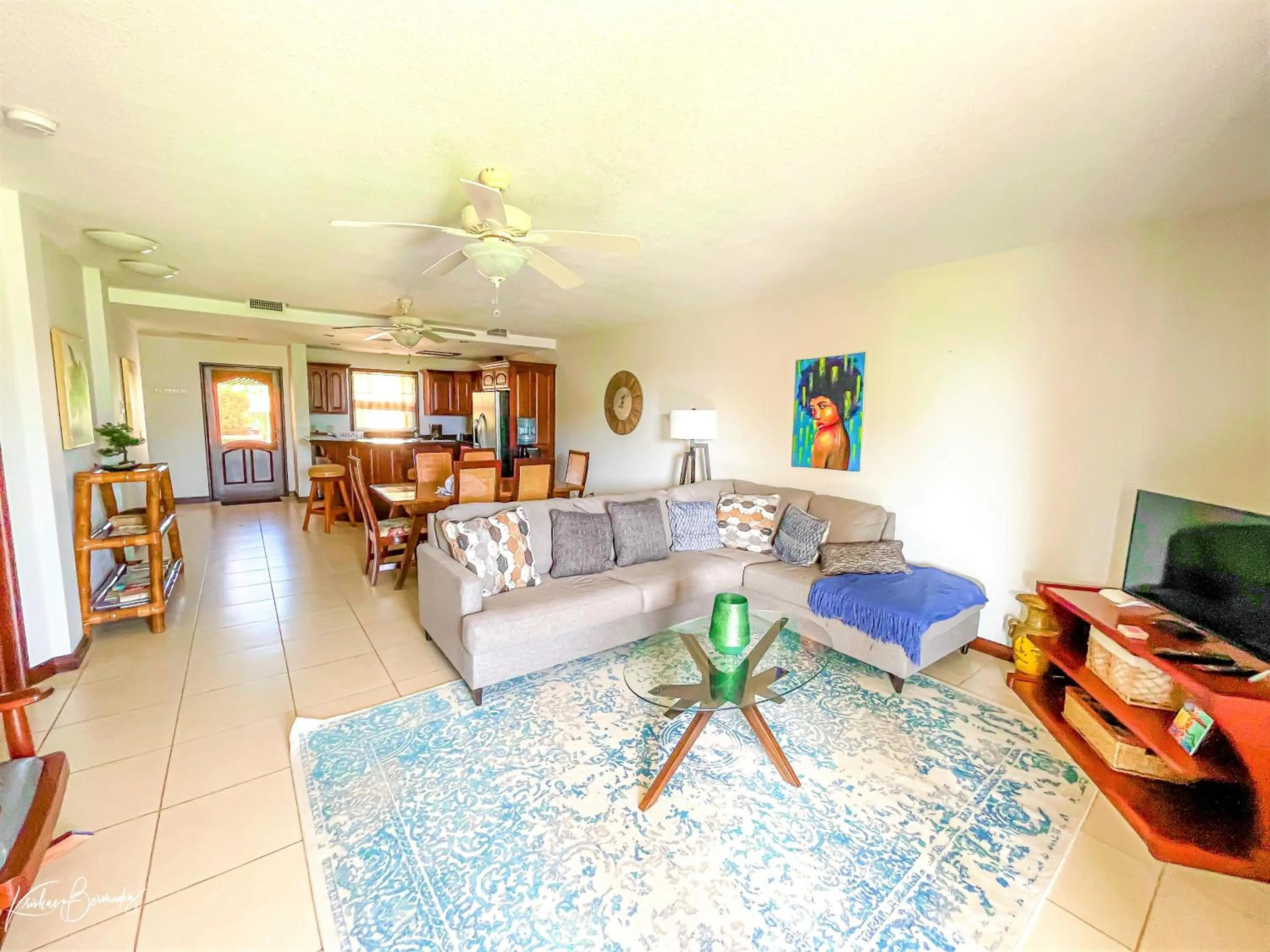 Communal lounge/ TV room in Seiri del Mar