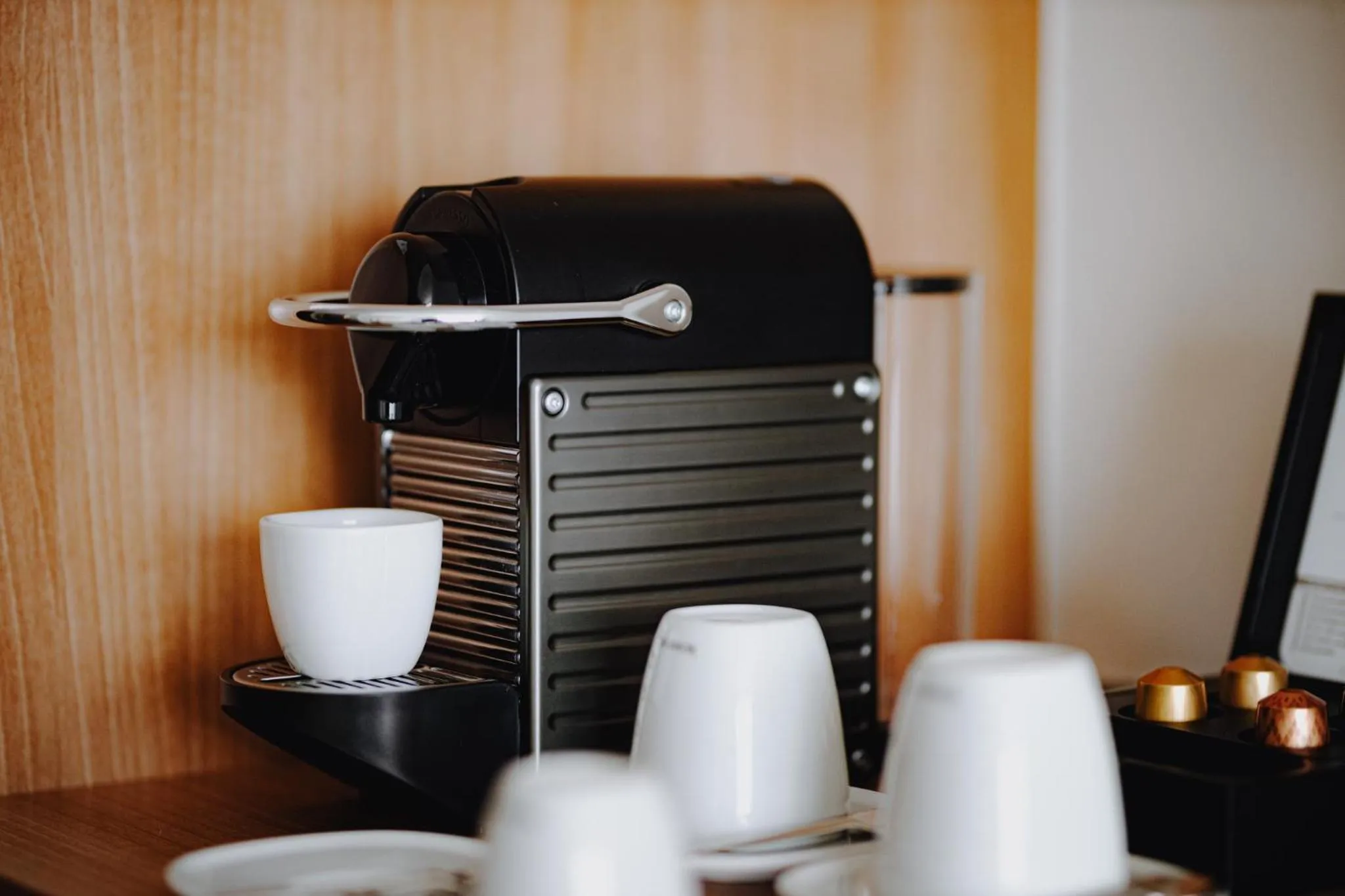 Coffee/tea facilities in AMERON Köln Hotel Regent