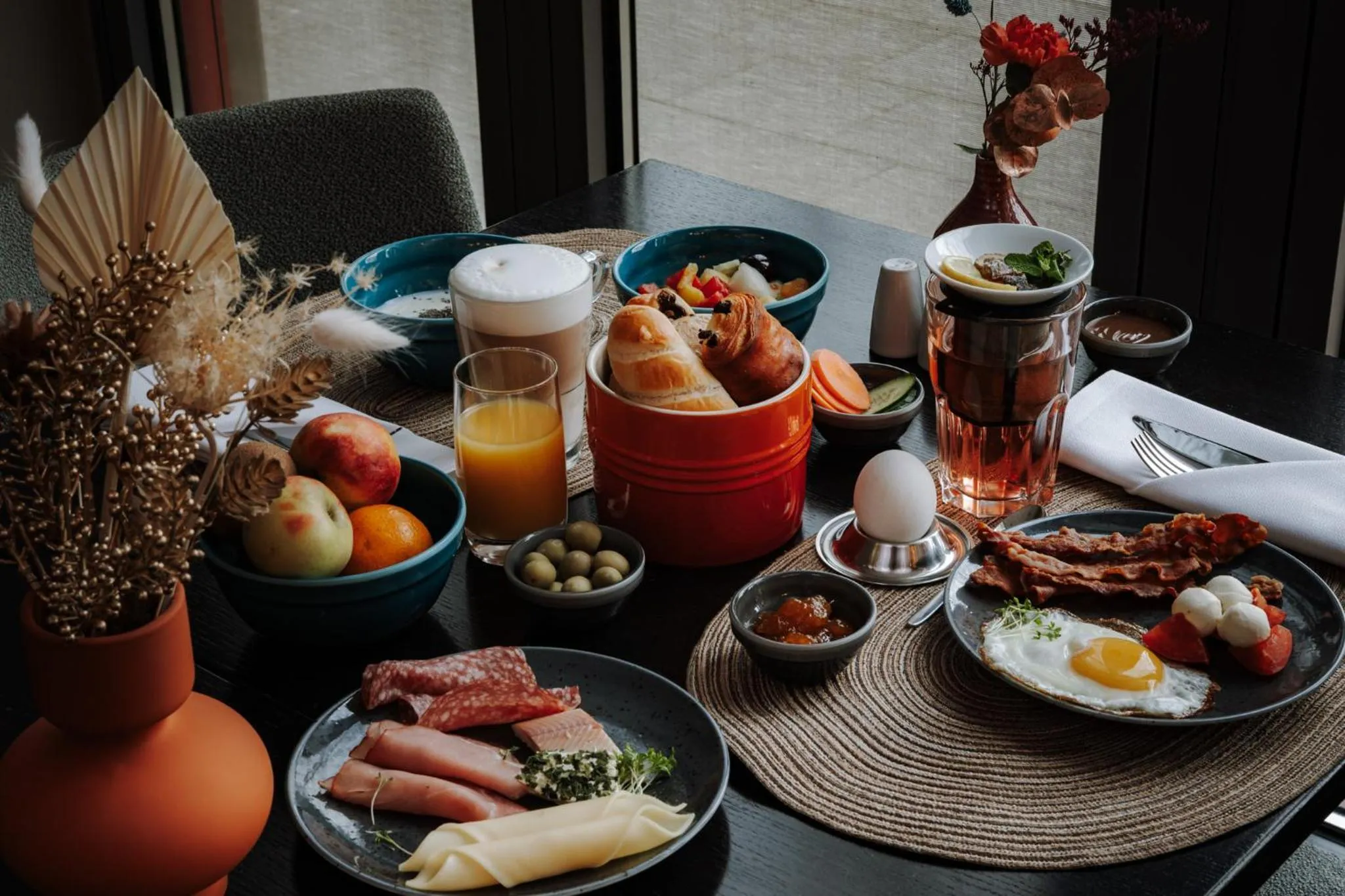 Food and drinks in AMERON Köln Hotel Regent