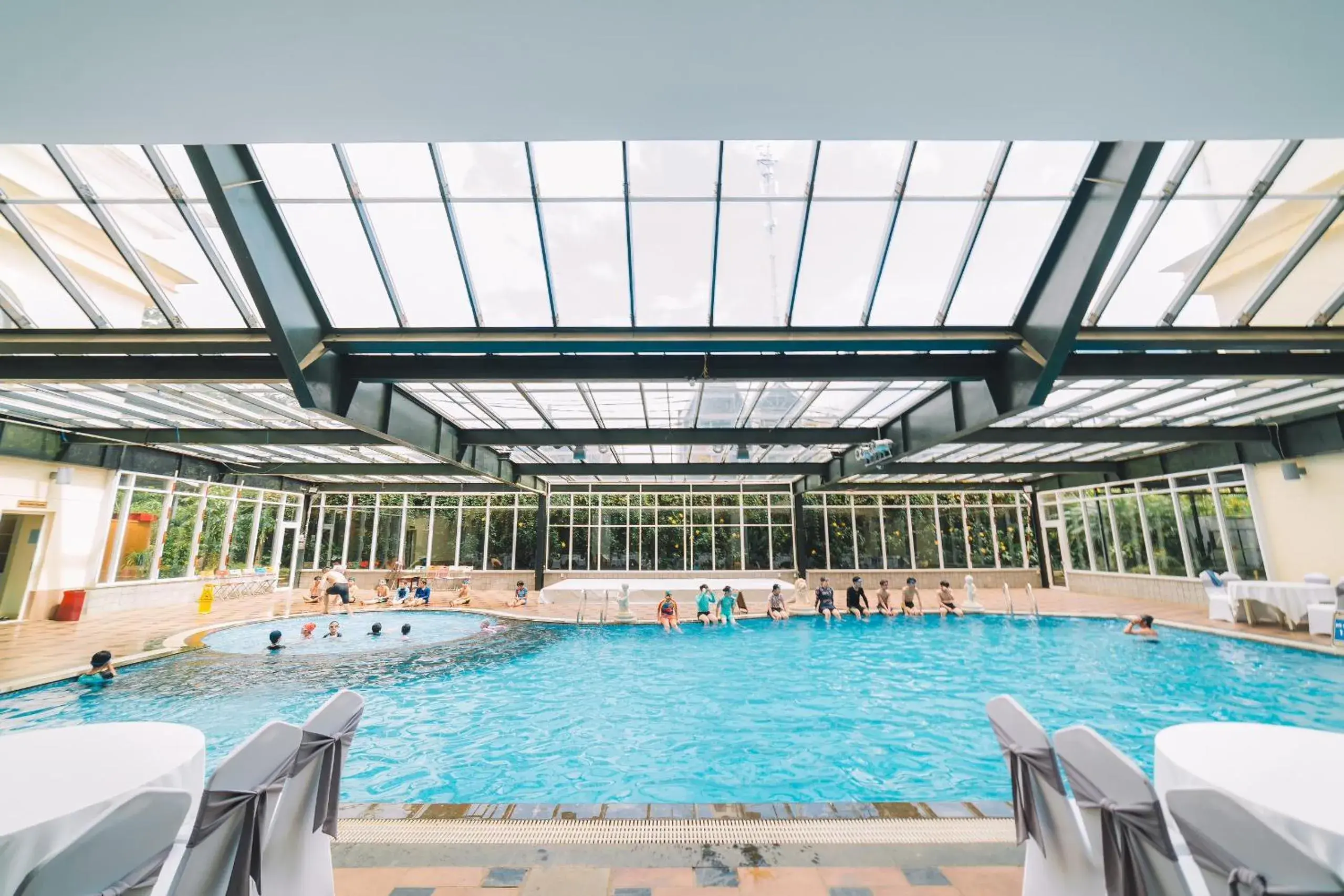 Swimming pool in Saigon Dalat Hotel Swimming pool in Saigon Dalat Hotel