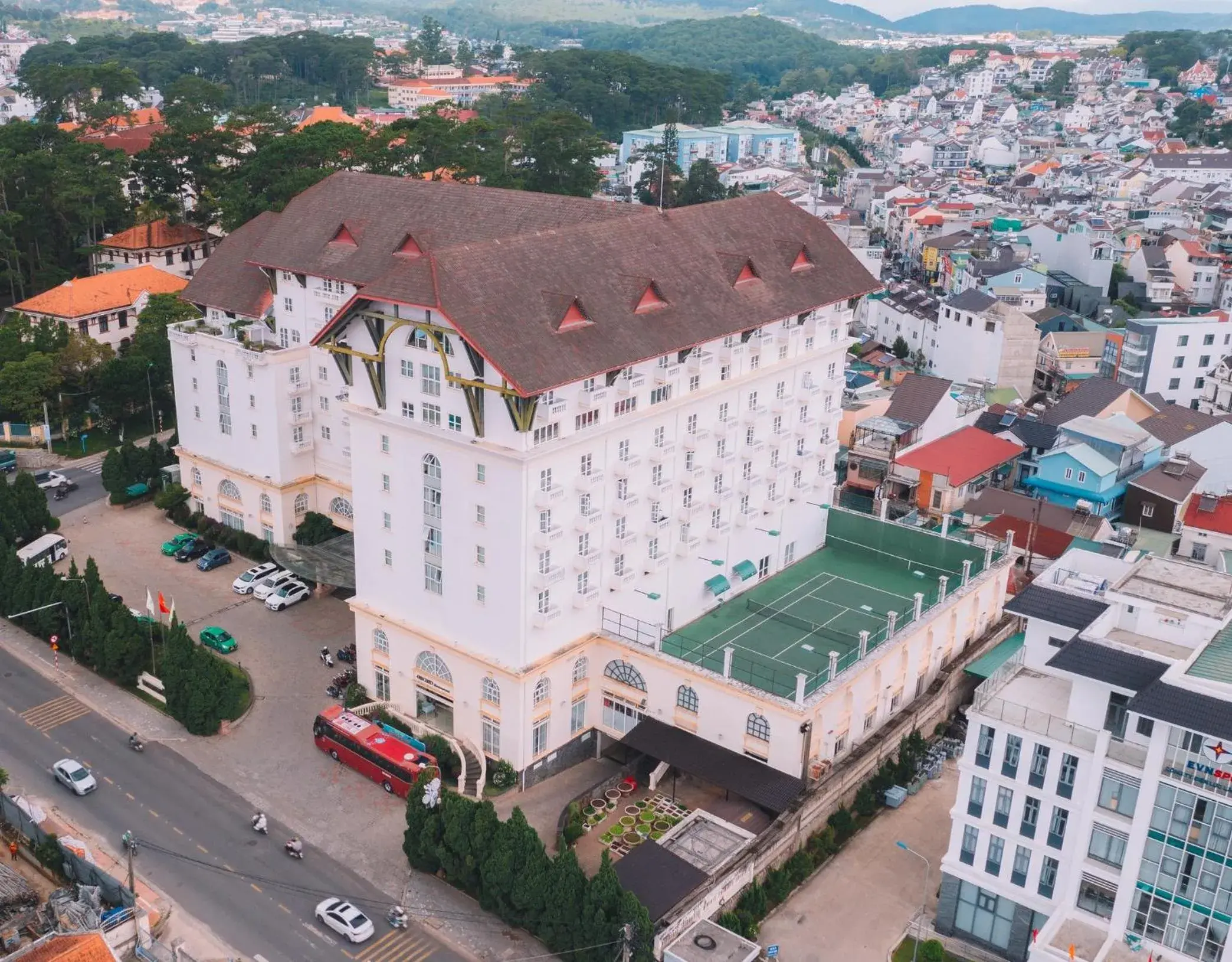 Property building in Saigon Dalat Hotel Property building in Saigon Dalat Hotel