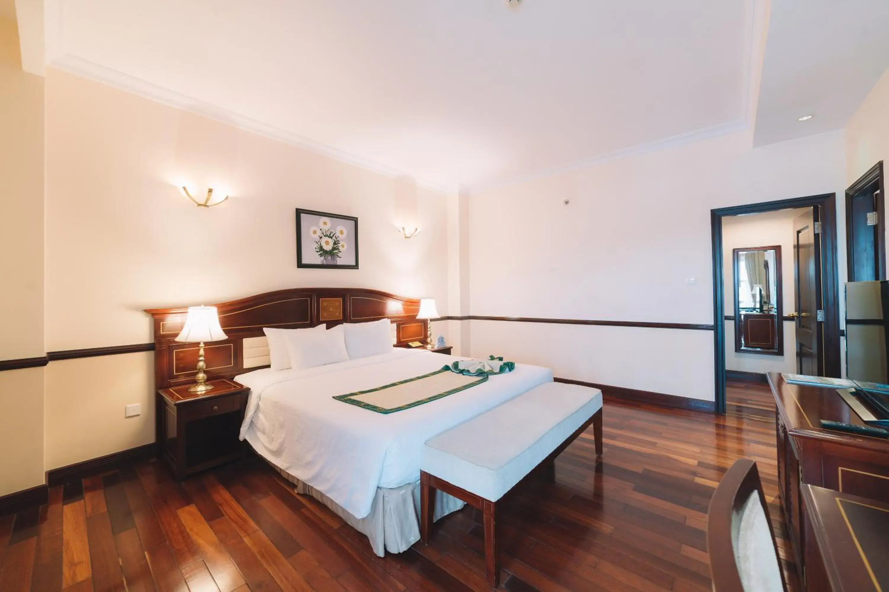 Executive Double Suite in Saigon Dalat Hotel Executive Double Suite in Saigon Dalat Hotel