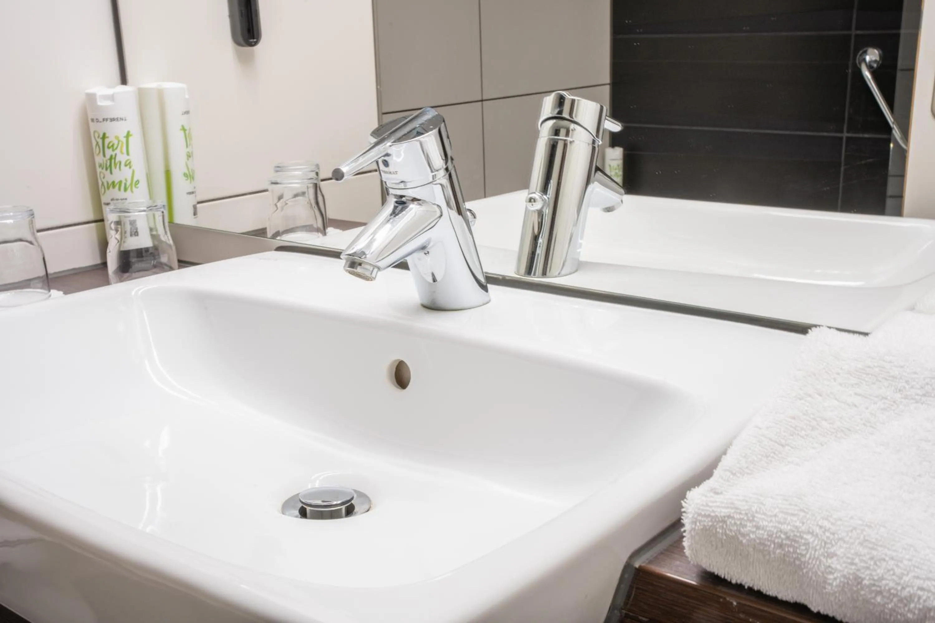 Bathroom in Airways Hotels Frankfurt Airport West