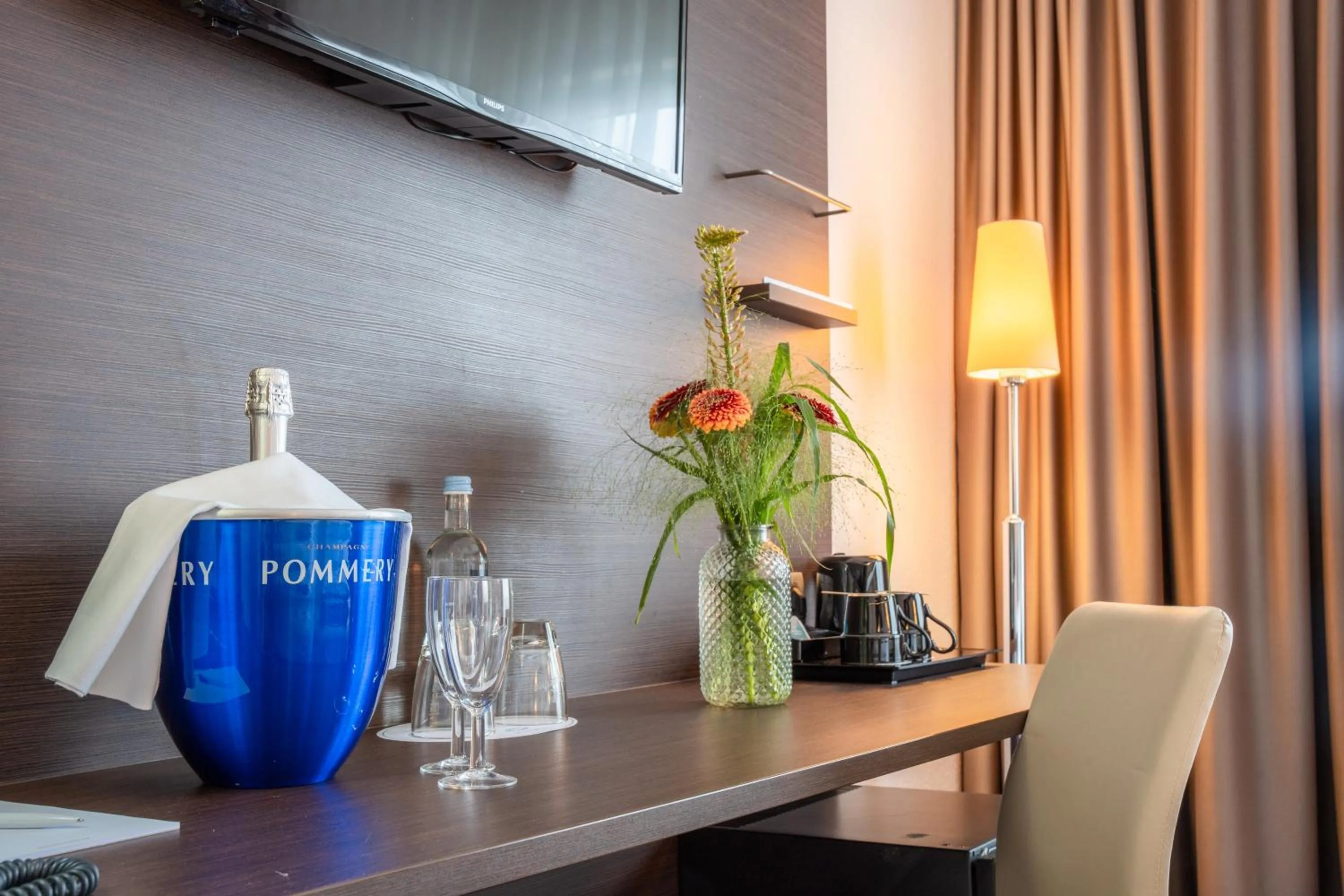 Drinks in Airways Hotels Frankfurt Airport West