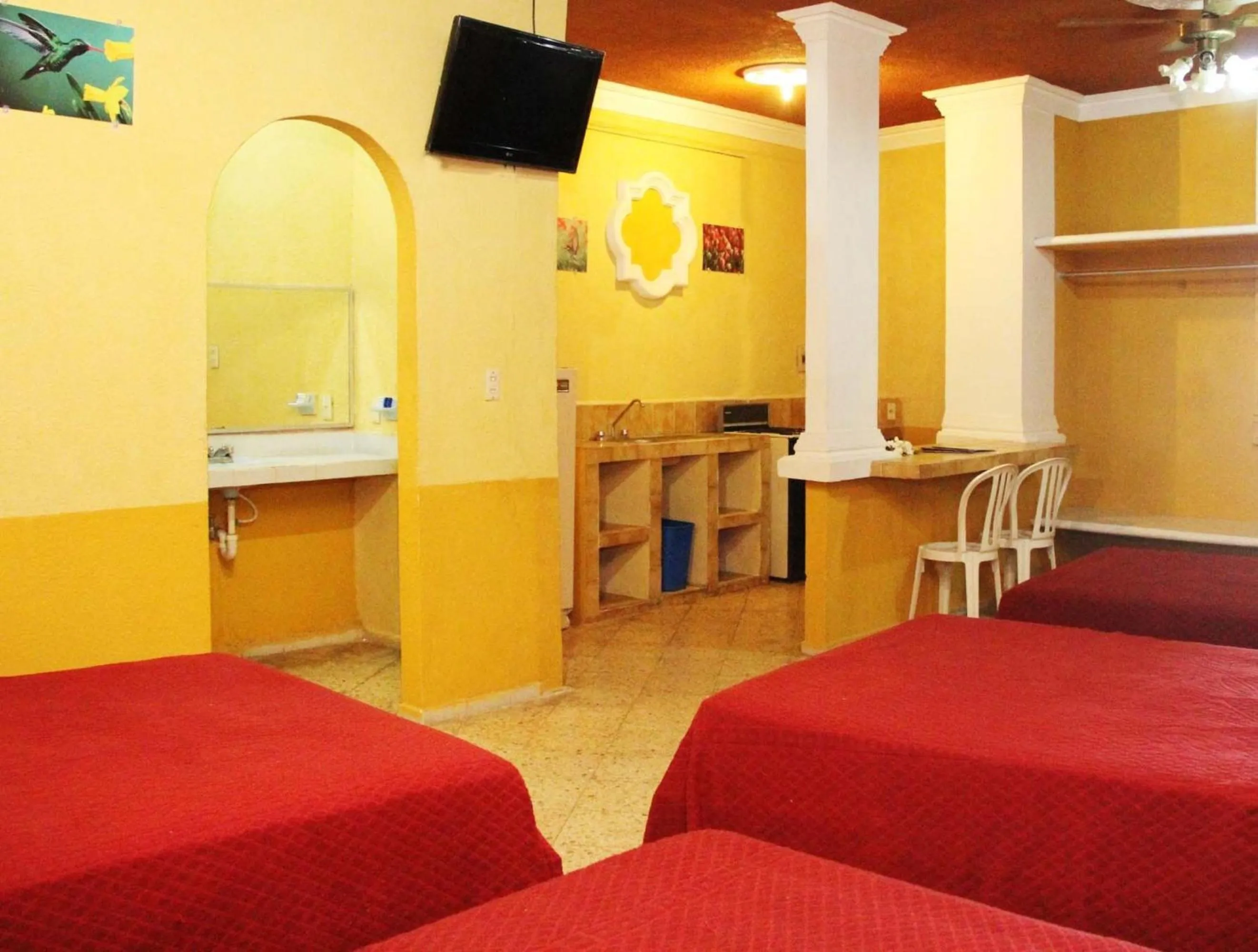 Decorative detail, Bed in Hotel Suites Elia Noemi