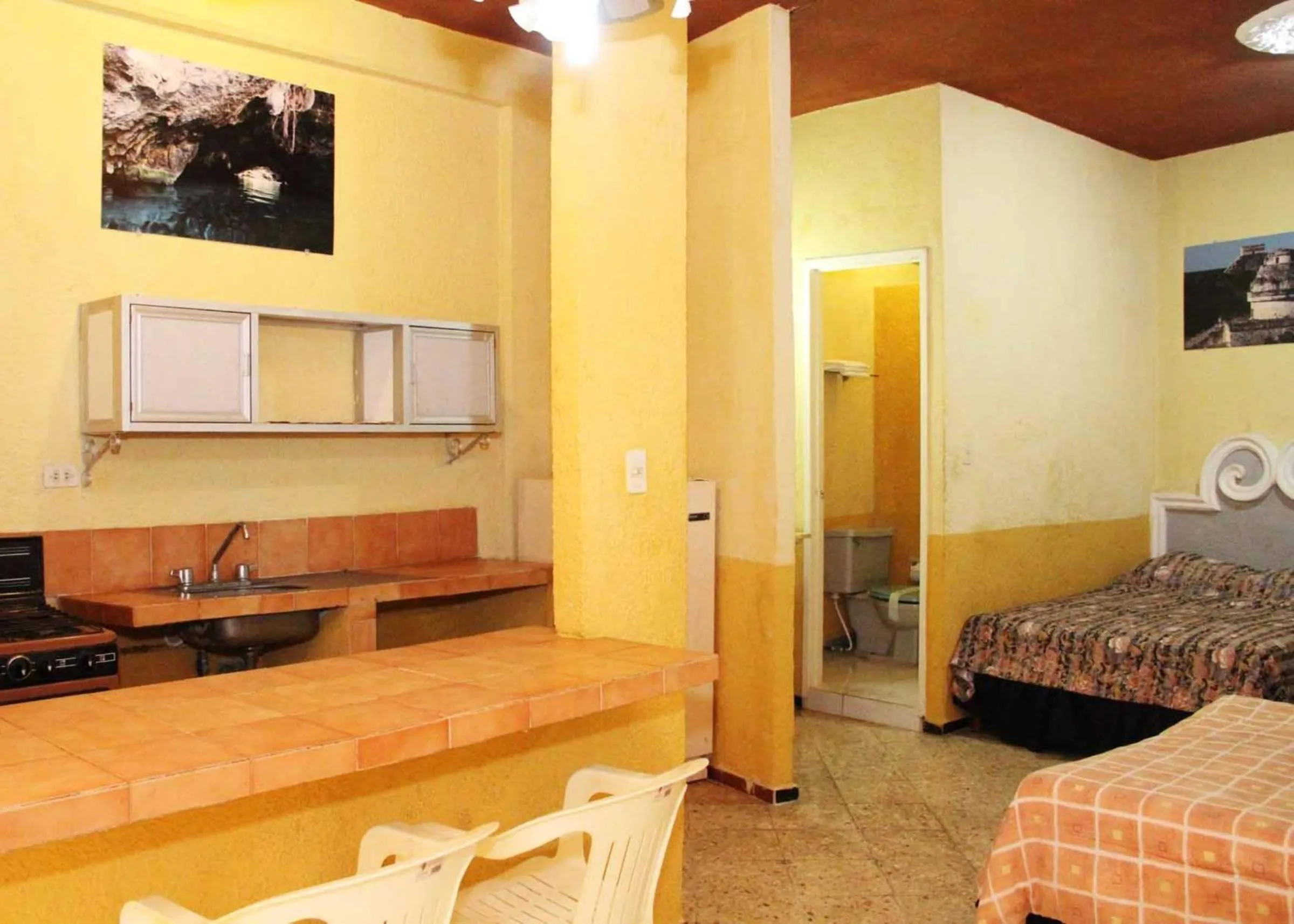 Photo of the whole room, Bed in Hotel Suites Elia Noemi