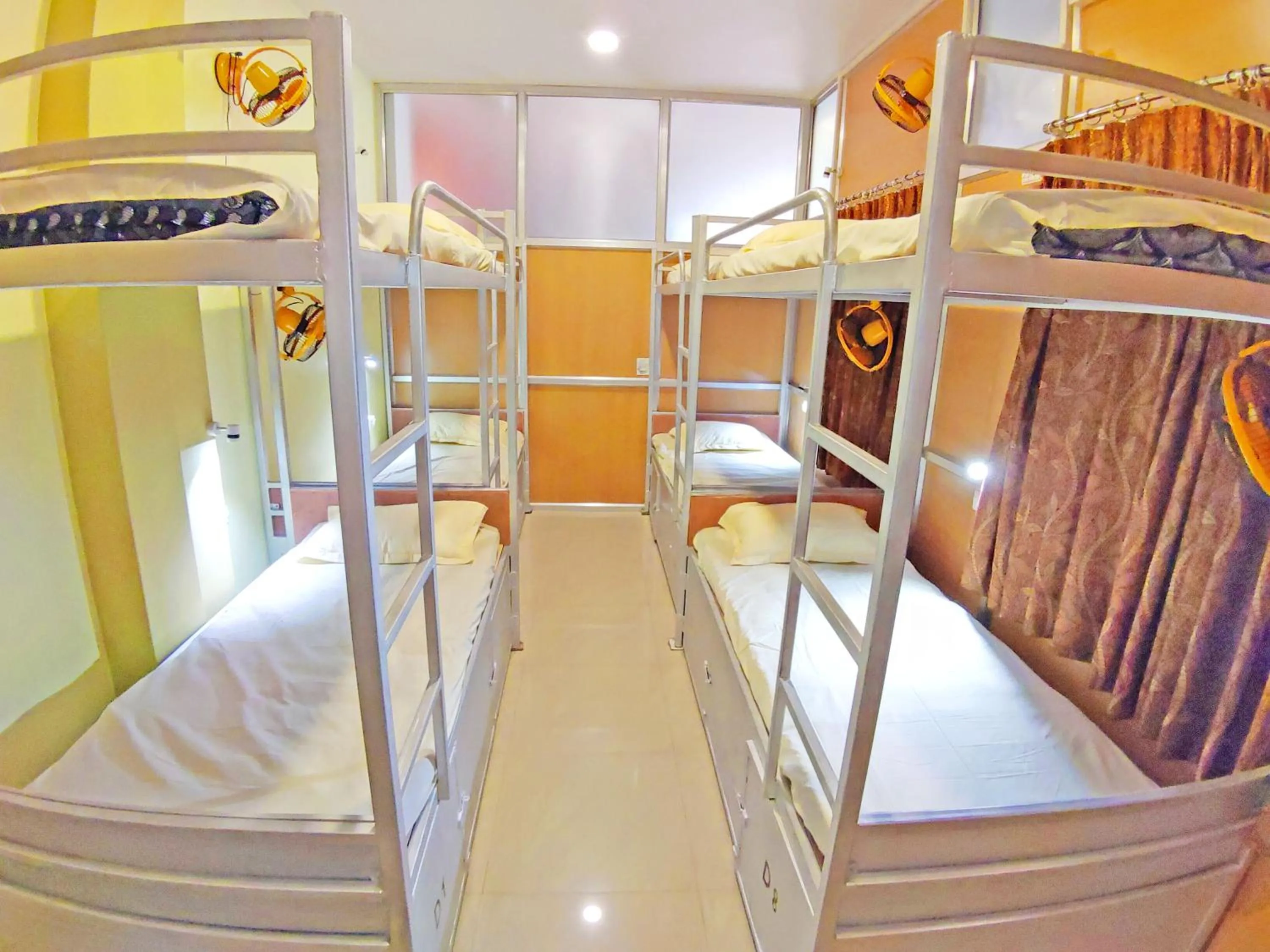 bunk bed in Hotel Ganesha