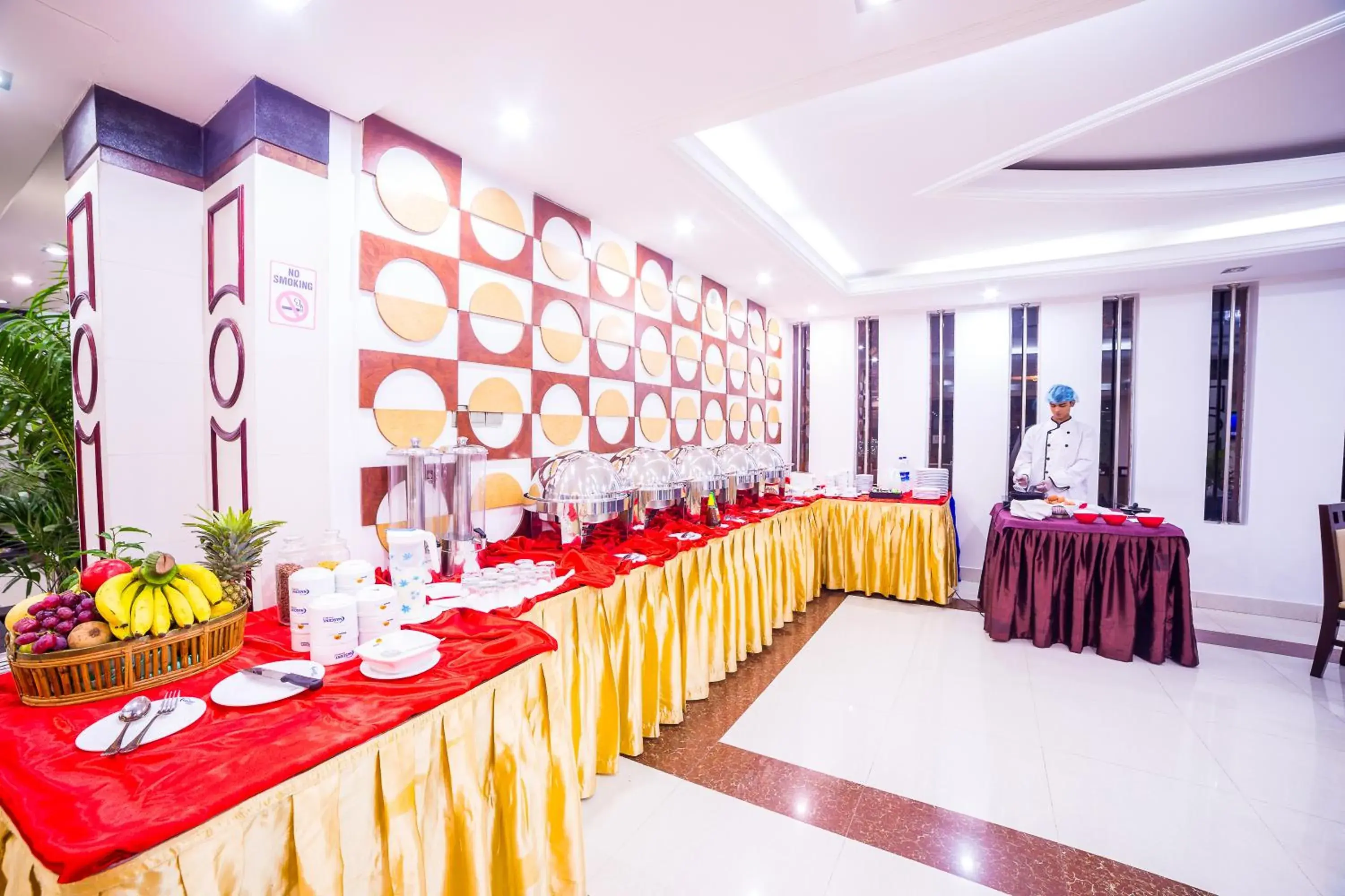 Restaurant/places to eat in Nascent Gardenia Luxury Suites Restaurant/places to eat in Nascent Gardenia Luxury Suites