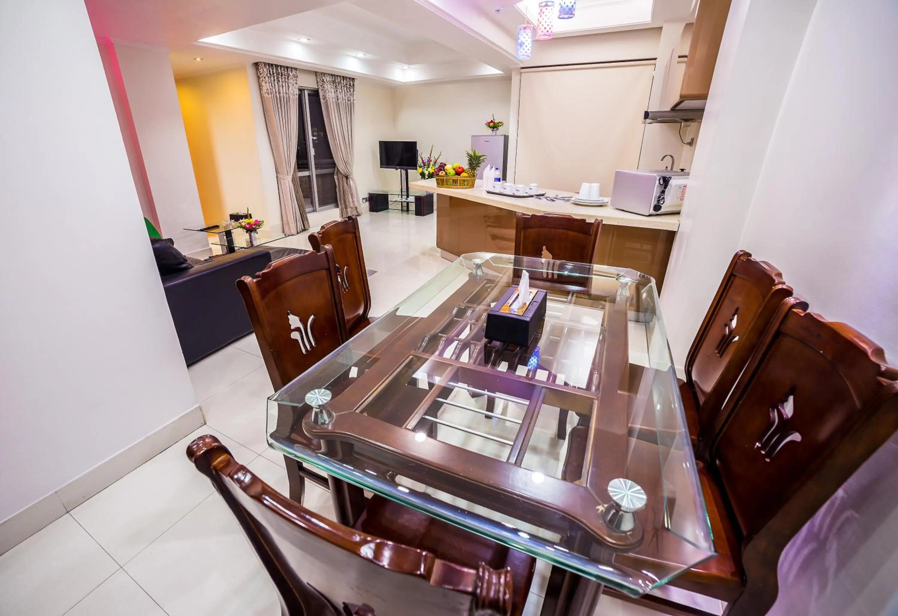 TV and multimedia in Nascent Gardenia Luxury Suites