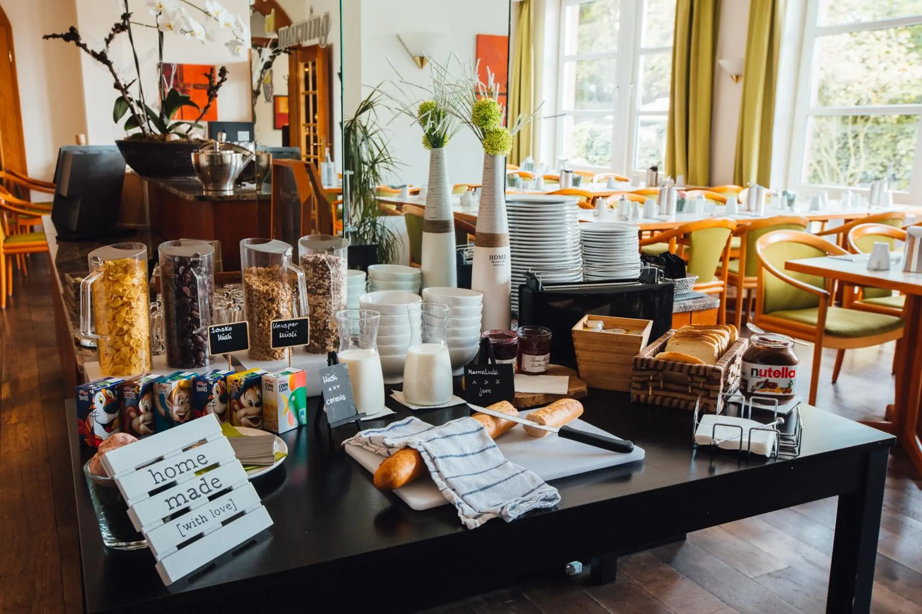 Buffet breakfast in HK Hotel Düsseldorf City Buffet breakfast in HK Hotel Düsseldorf City