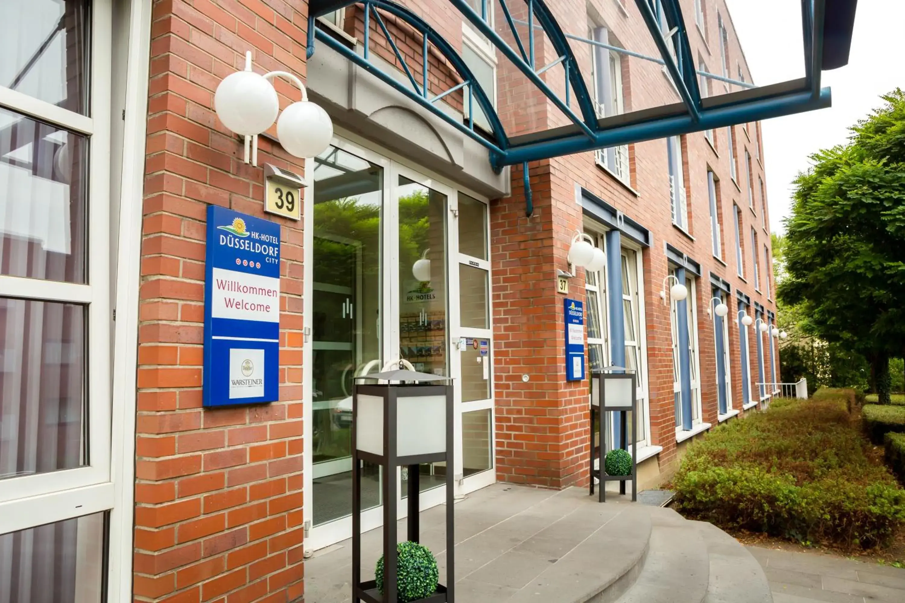 Facade/entrance in HK Hotel Düsseldorf City Facade/entrance in HK Hotel Düsseldorf City