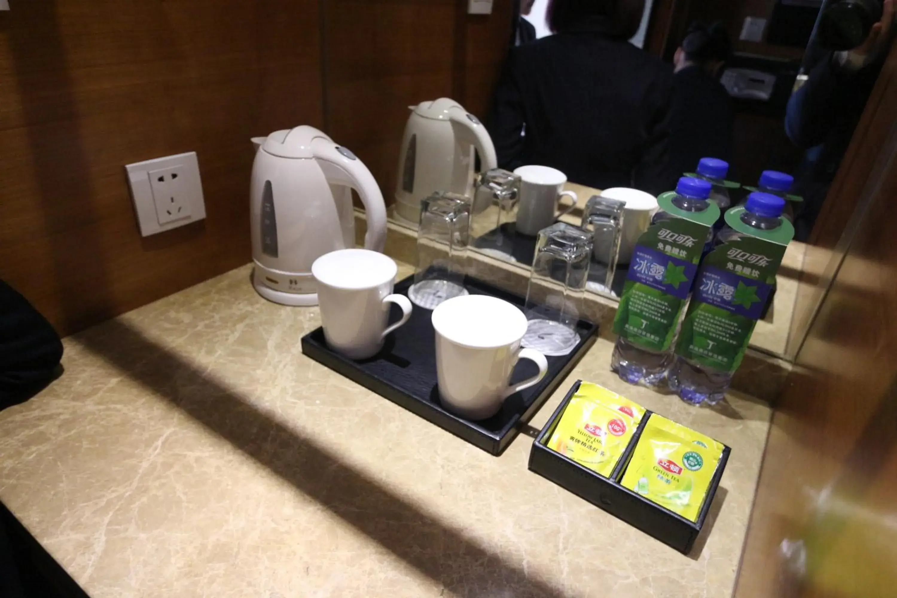 Coffee/tea facilities in Leeden Jingxi Hotel