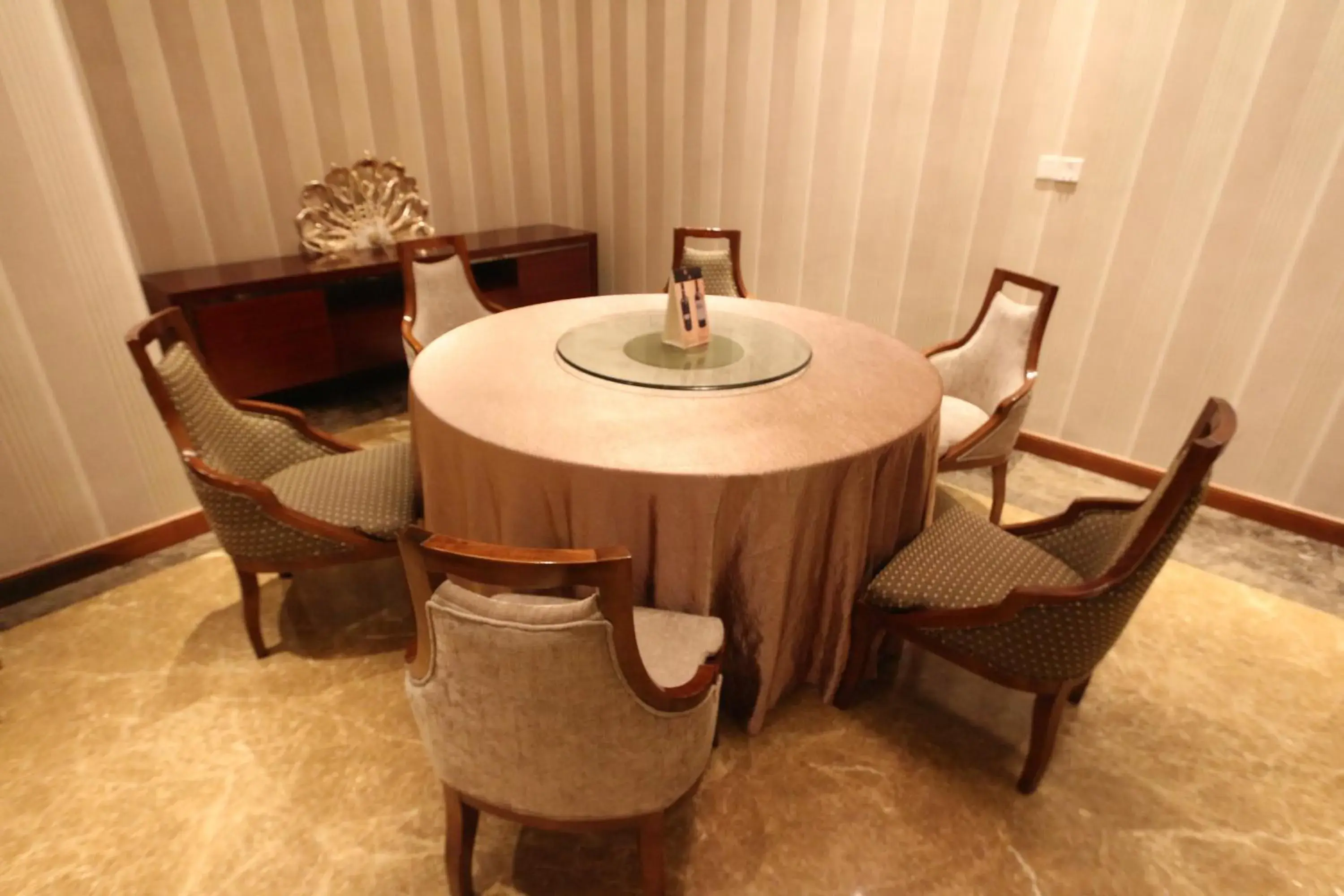 Dining area, Seating Area in Leeden Jingxi Hotel