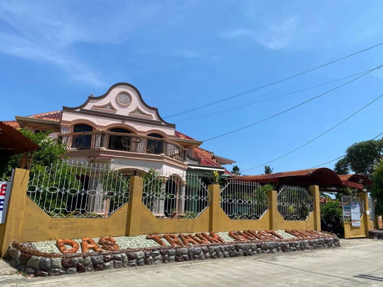Property building in Das Traum Guest Haus Siquijor