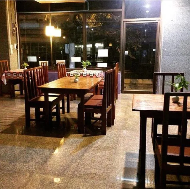 Meals in Win Mansion