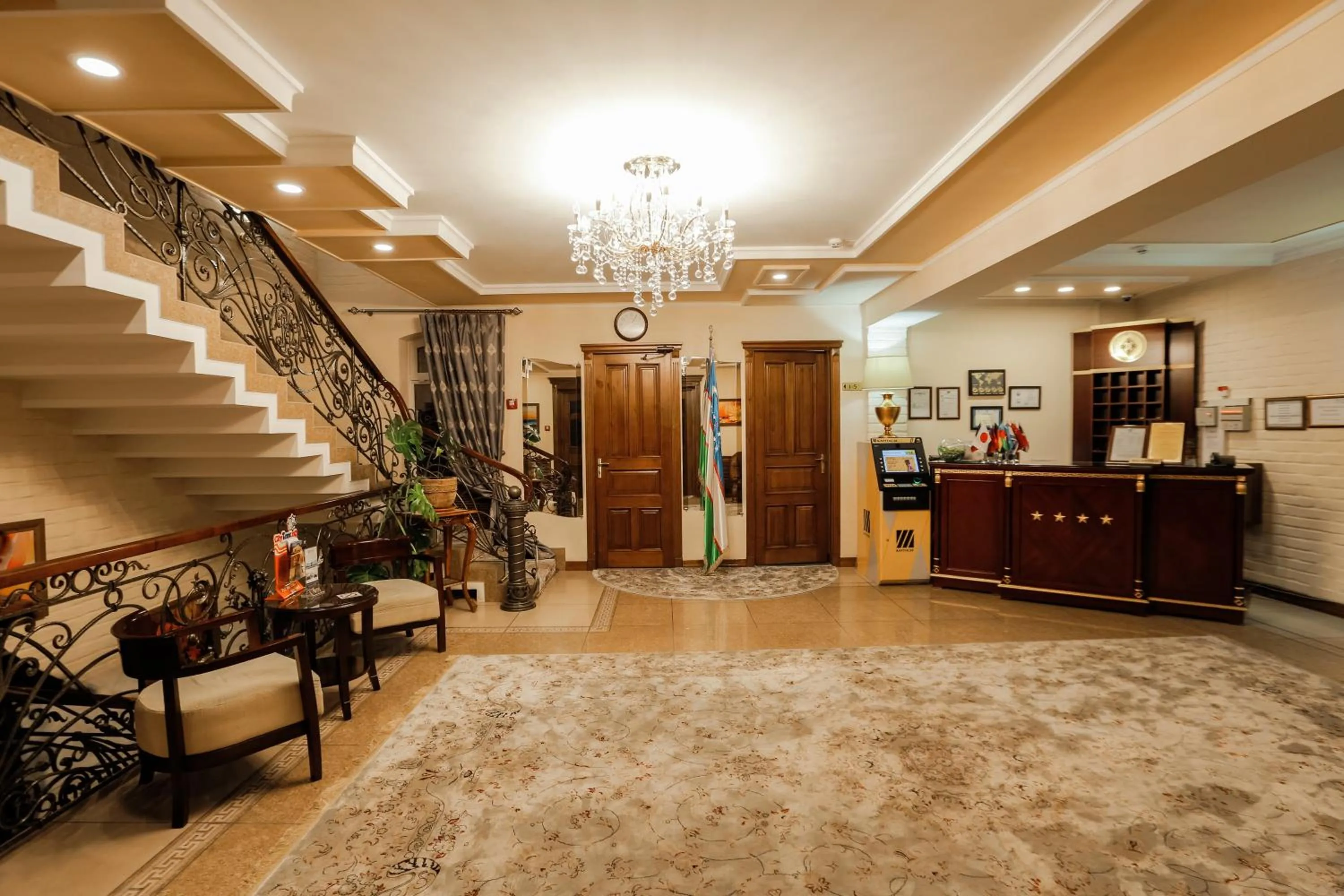 Lobby or reception in Hotel BEK