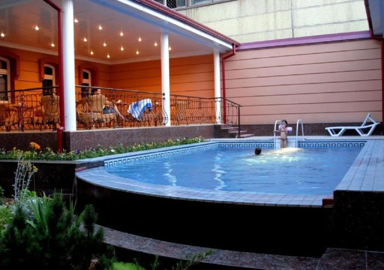 Swimming pool in Hotel BEK