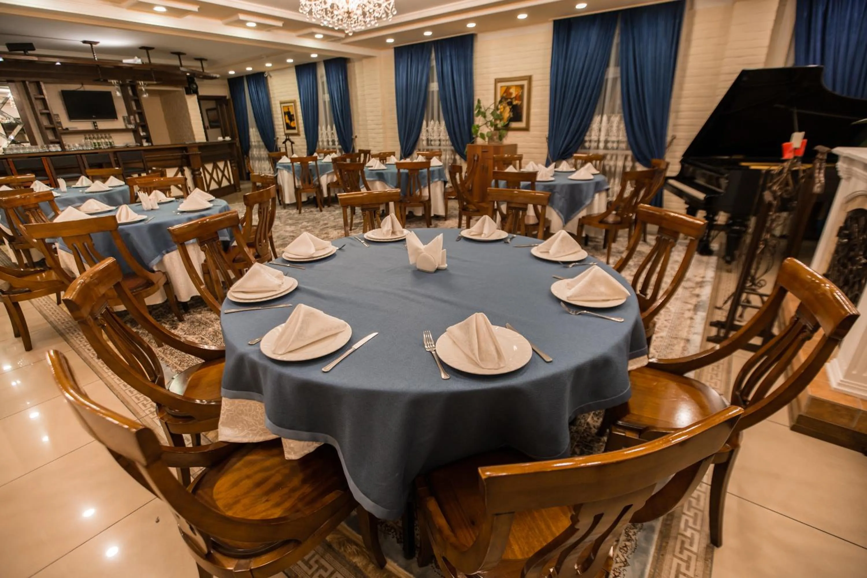 Restaurant/places to eat in Hotel BEK