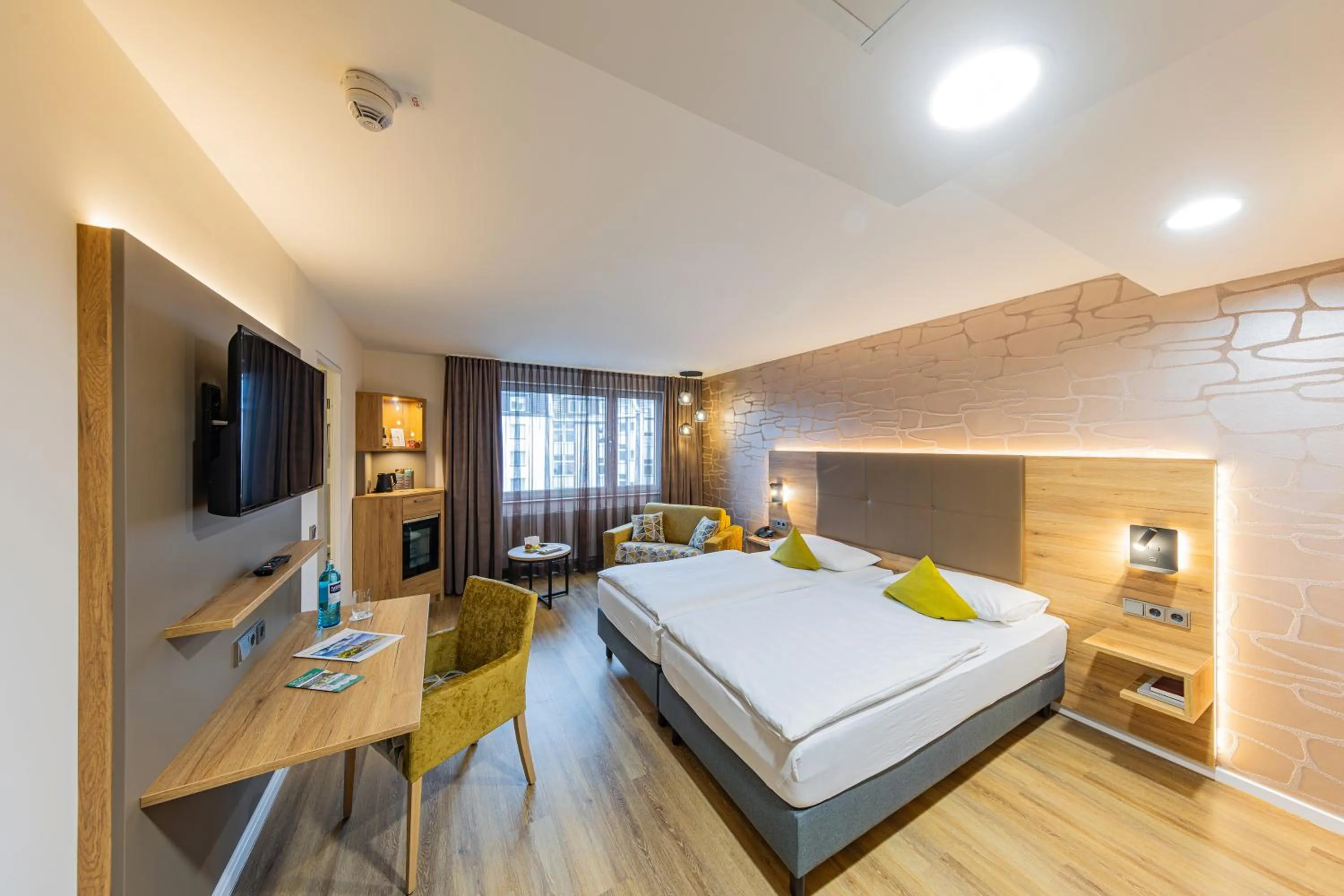 Photo of the whole room, Bed in Ringhotel Drees