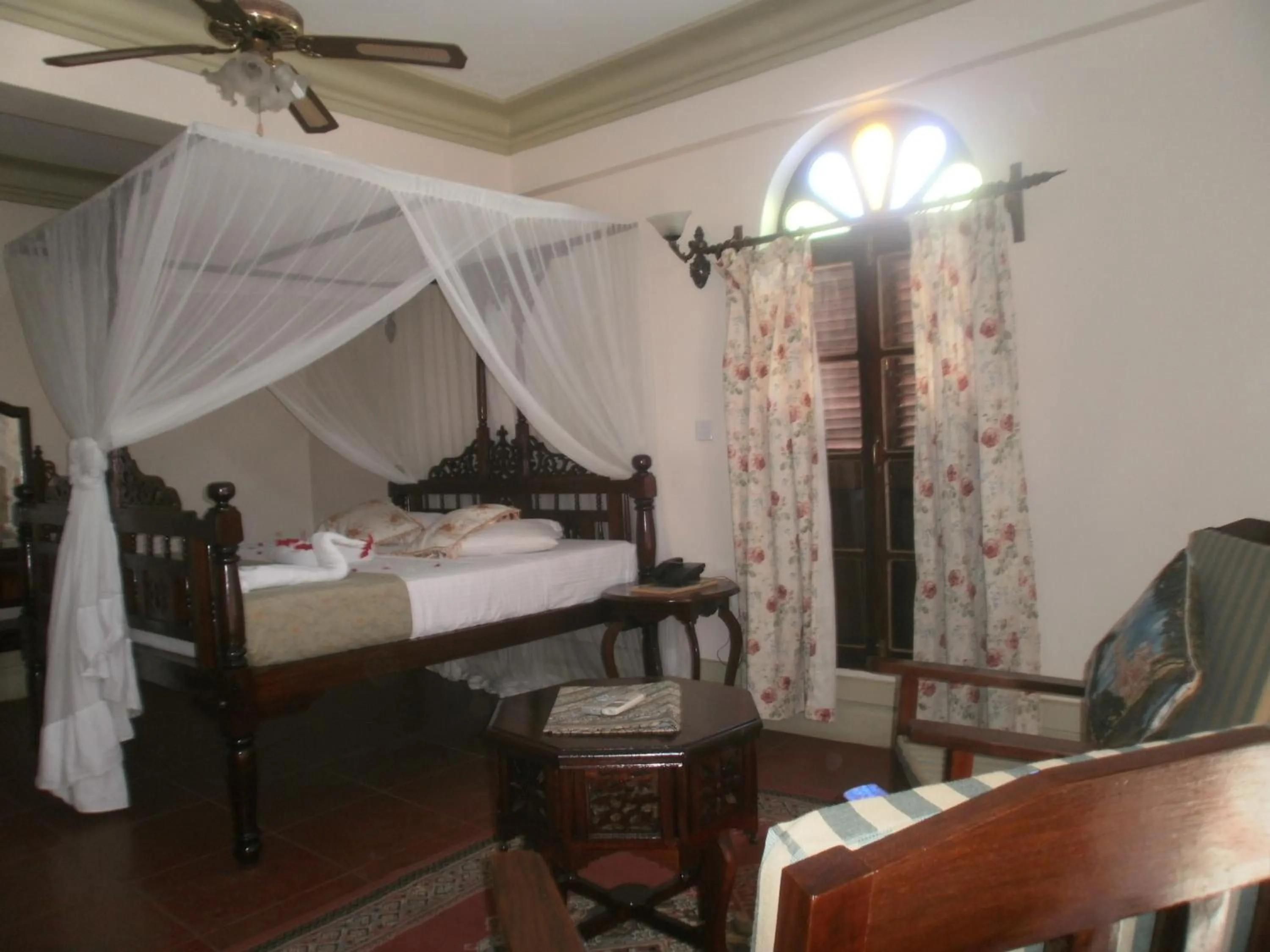 Photo of the whole room, Bed in Asmini Palace Hotel
