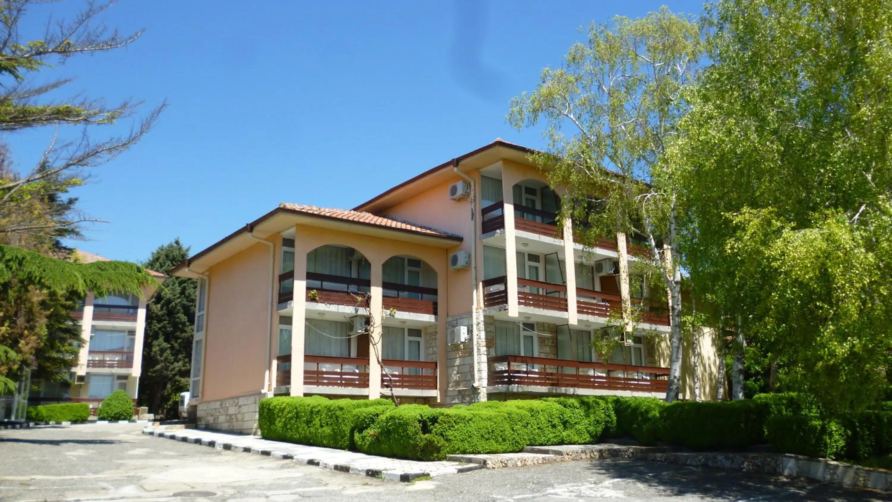 Bird's eye view in Ahilea Hotel - Free Pool Access