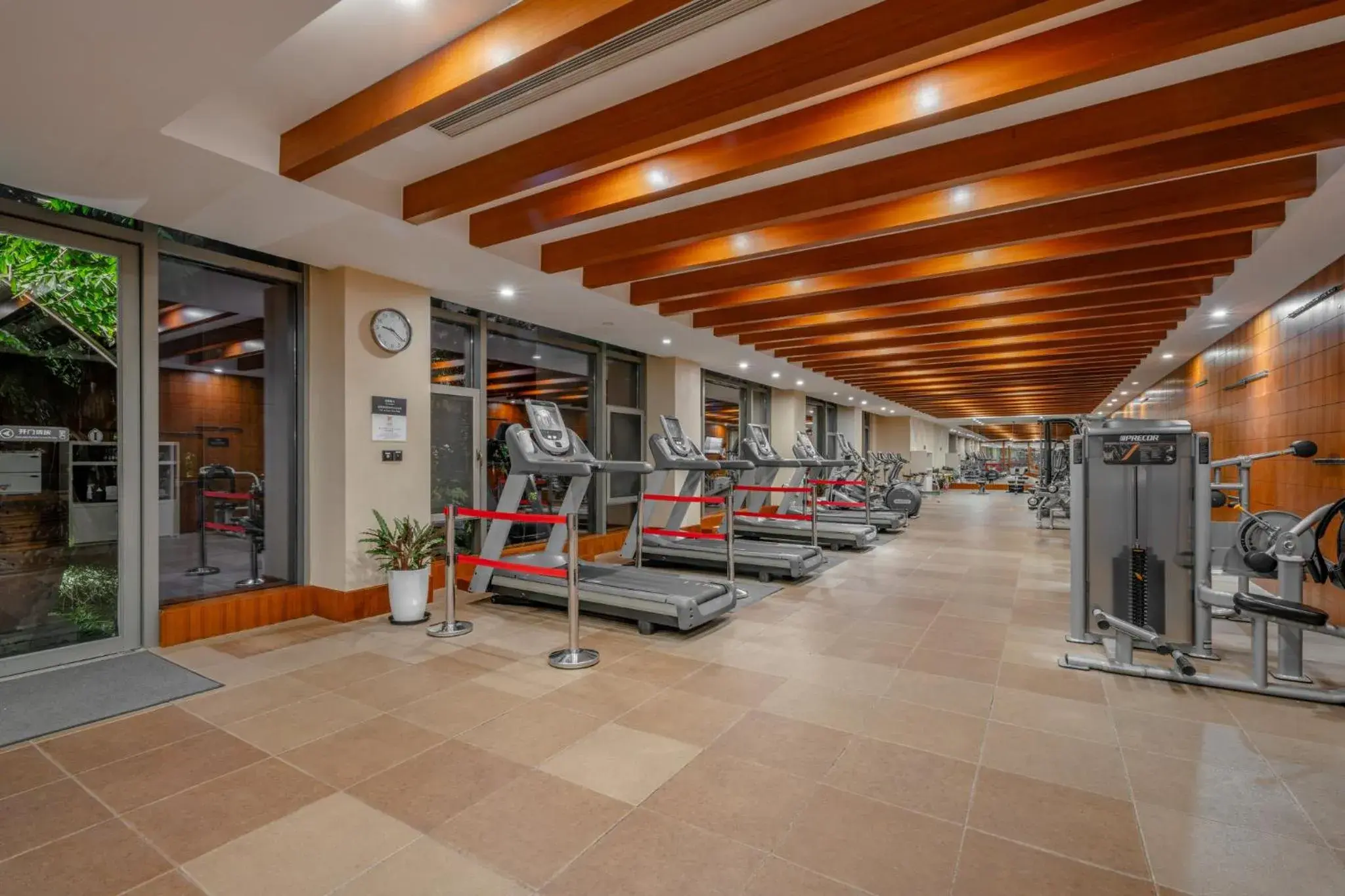 Fitness centre/facilities in InterContinental Kunming by IHG Fitness centre/facilities in InterContinental Kunming by IHG