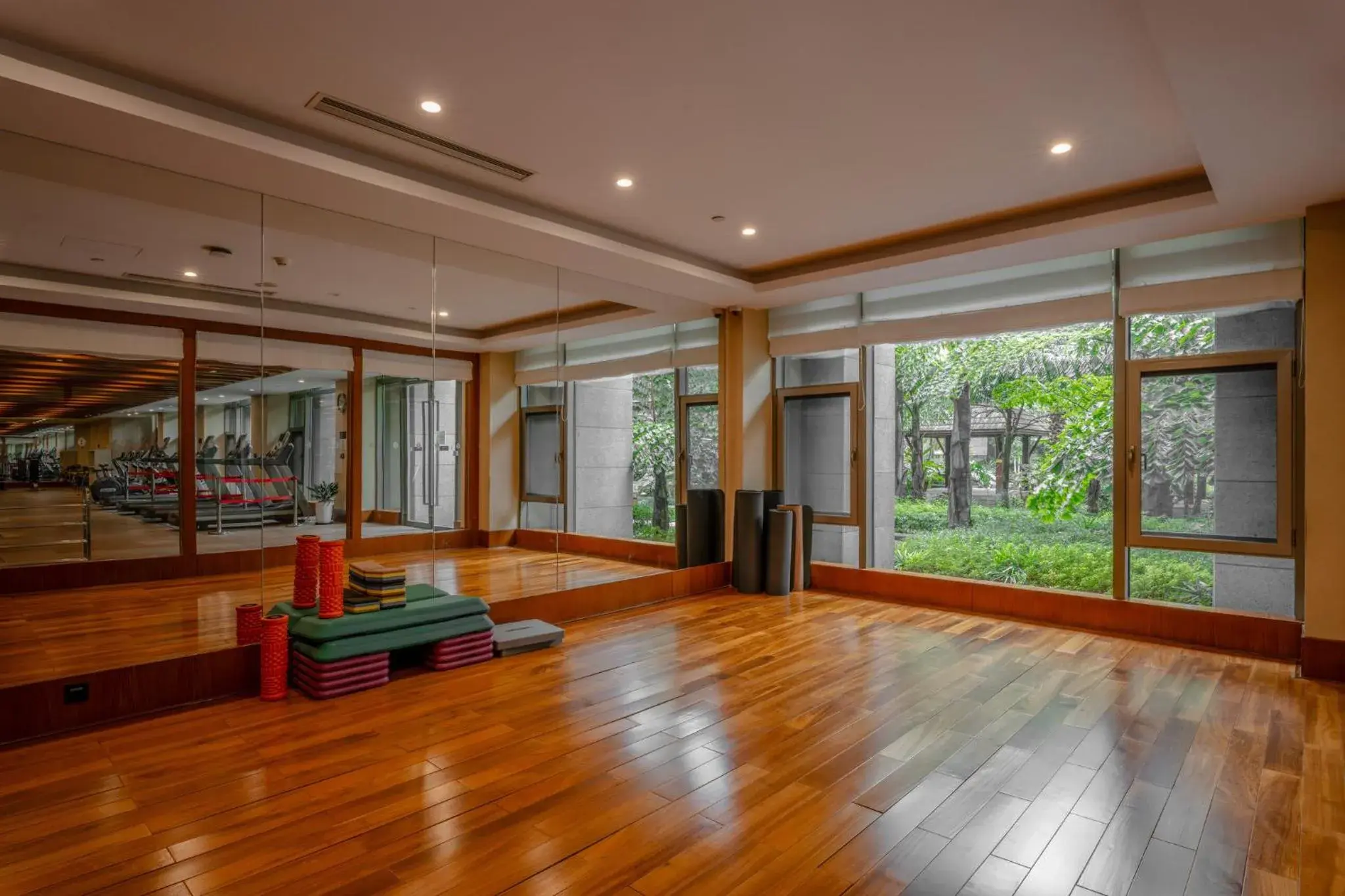 Fitness centre/facilities in InterContinental Kunming by IHG Fitness centre/facilities in InterContinental Kunming by IHG