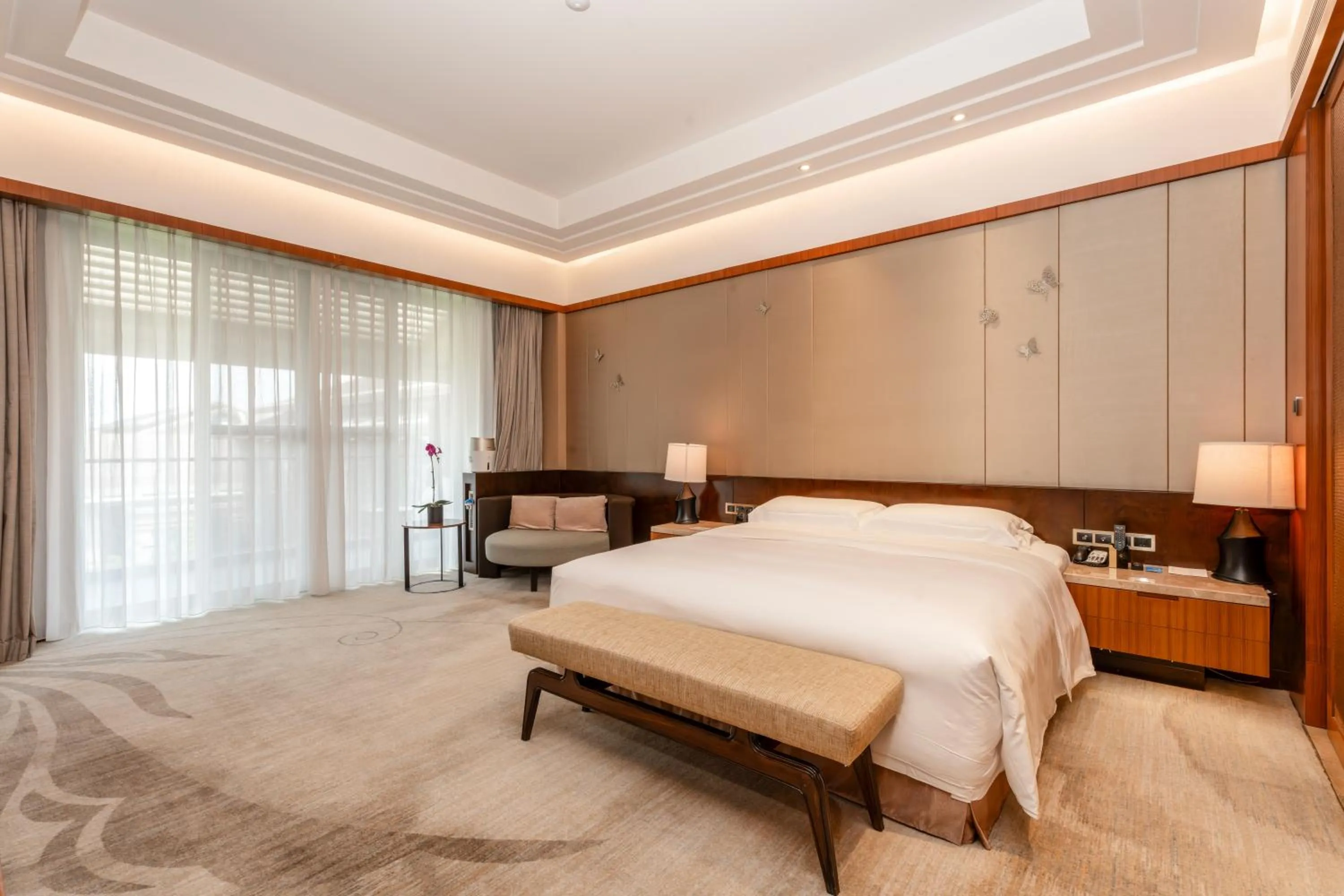 Bedroom, Bed in InterContinental Kunming by IHG