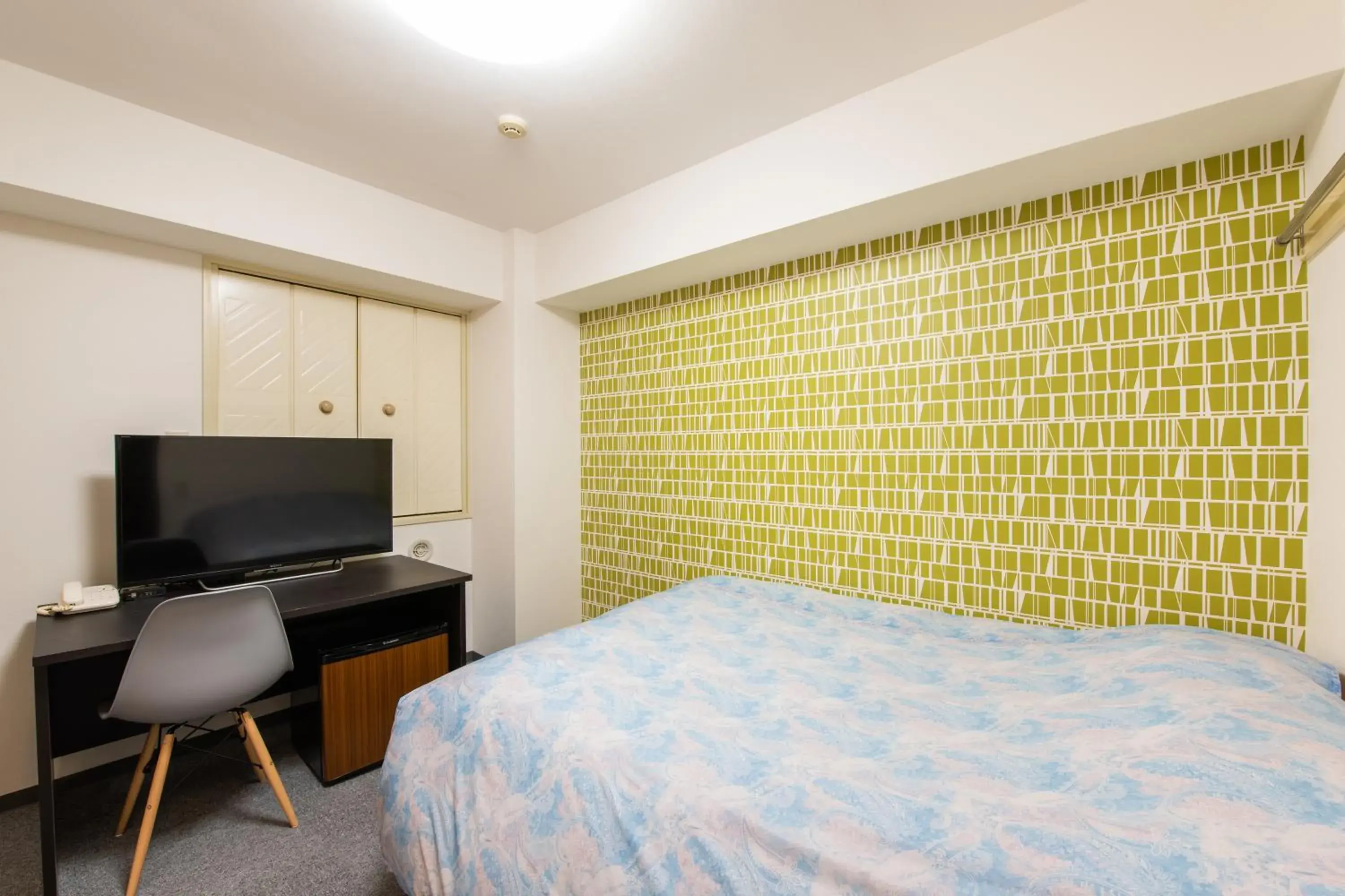 Bed in Yokohama Sakuragicho Town Hotel Bed in Yokohama Sakuragicho Town Hotel