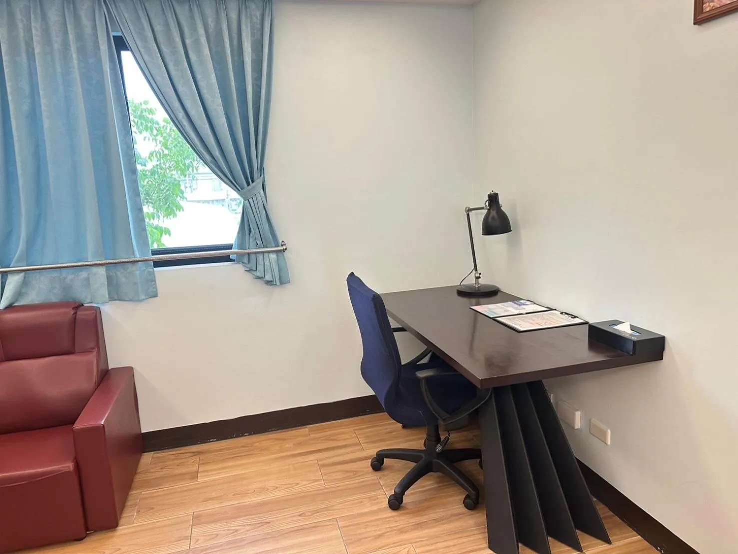 Photo of the whole room in Menippe Hotel Kaohsiung